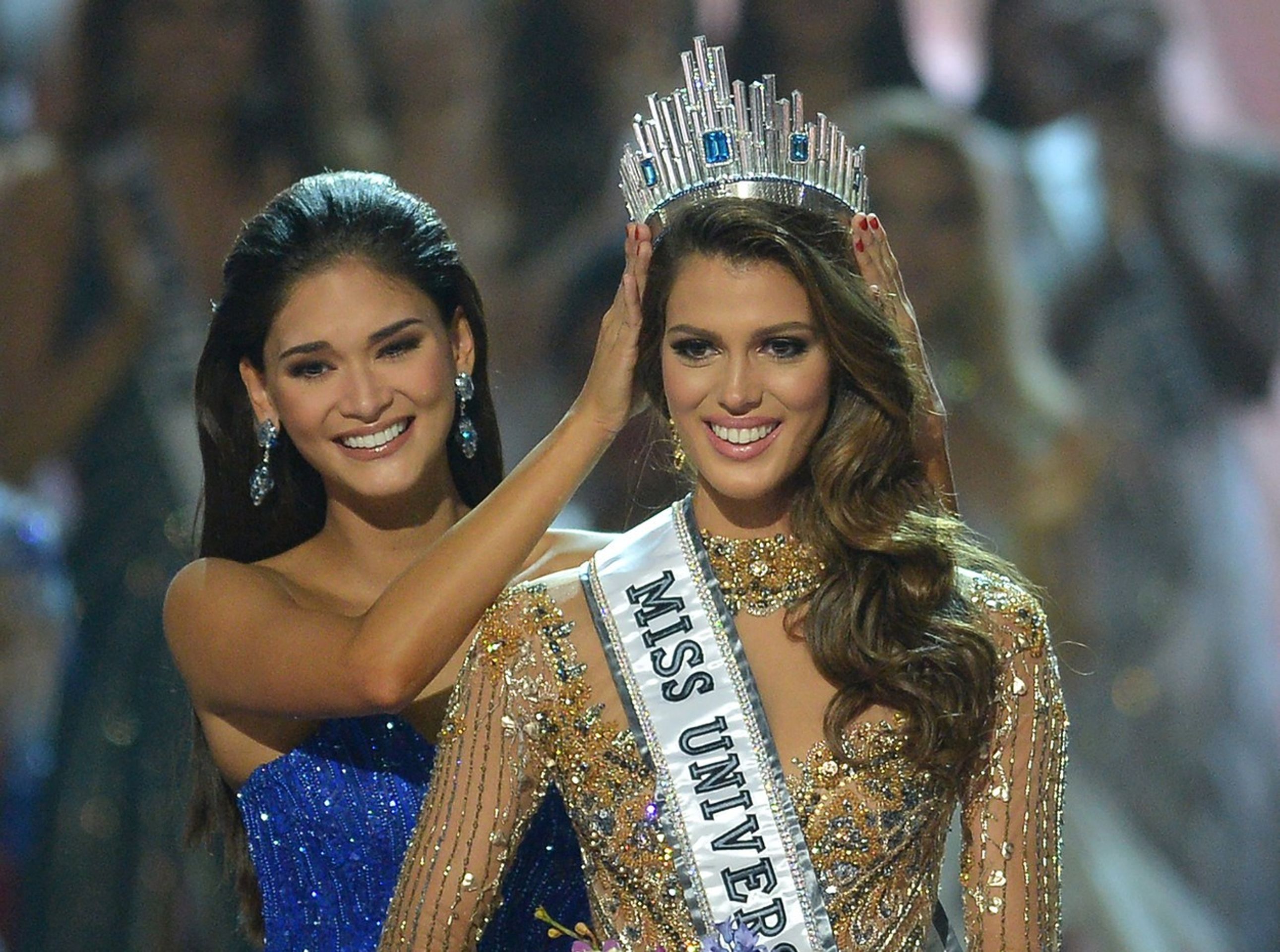 Iris Mittenaere - 4 - GALERIE: Miss Universe (4/9)