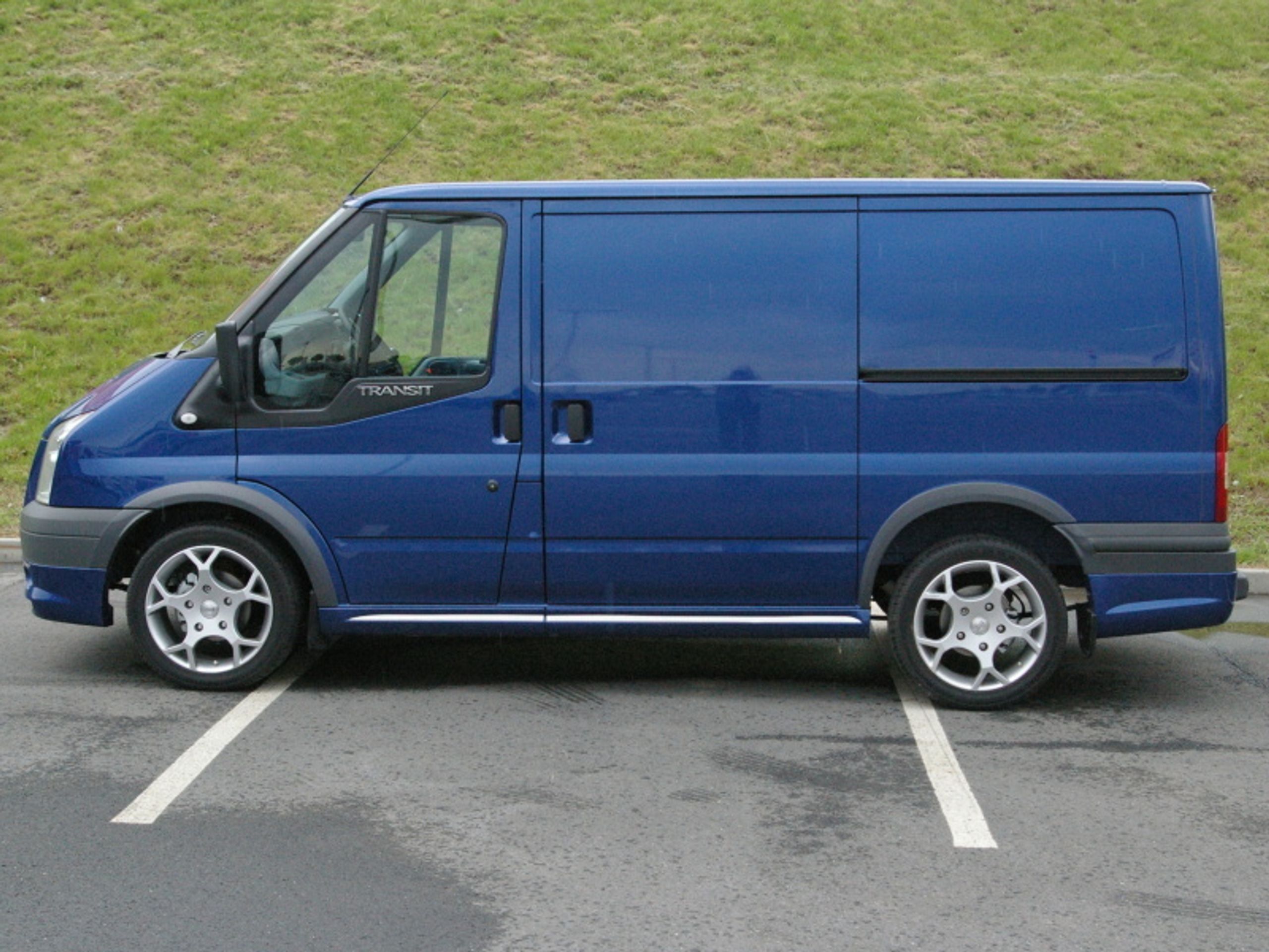 Ford Transit SportVan - GALERIE Ford Transit SportVan (4/9)