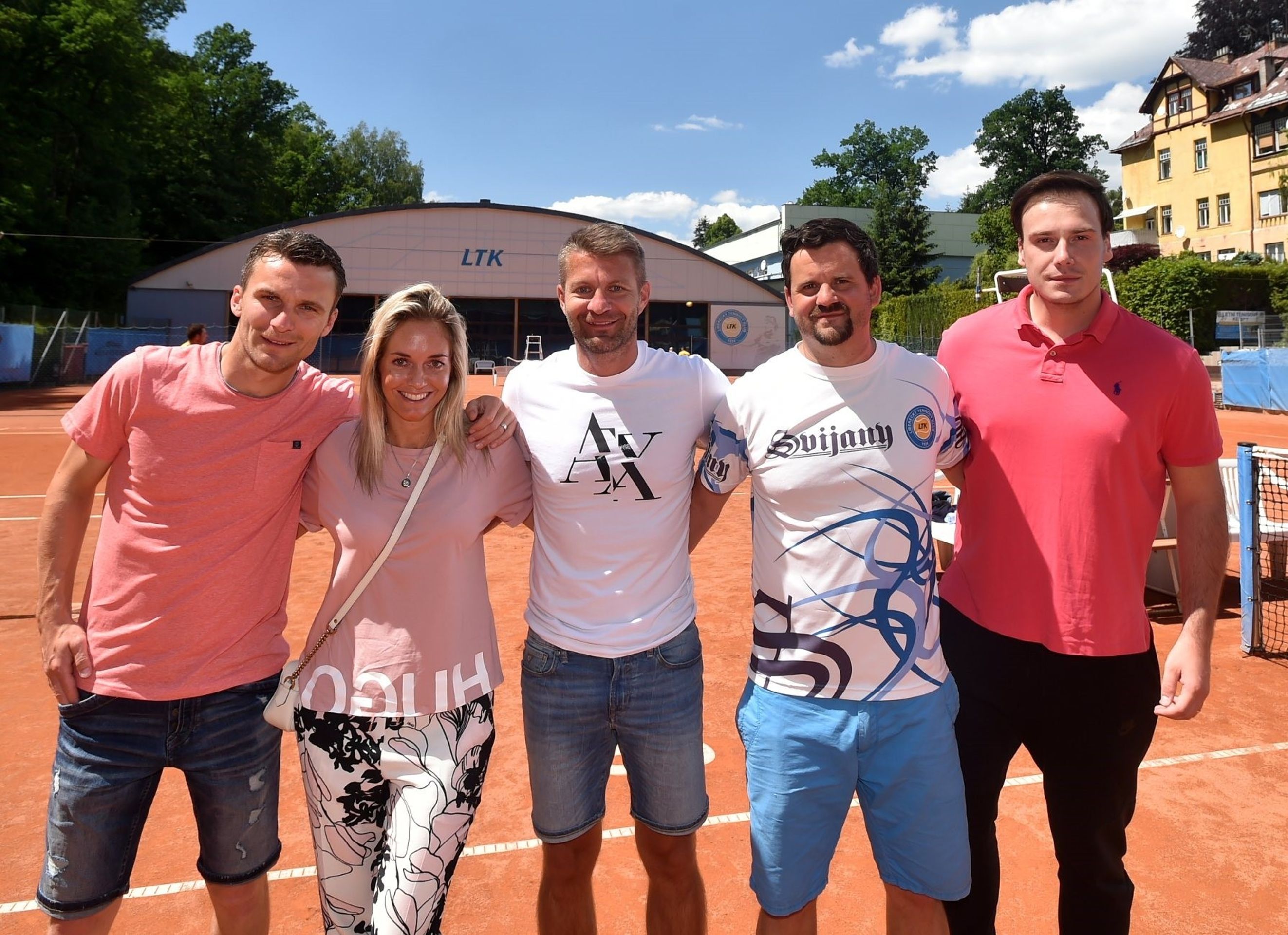 David Lafata, Klára Koukalová a Petr Suchoň zavítali za handicapovanými dětmi - 3 - Lafata, Koukalová a Suchoň zavítali za handicapovanými dětmi (3/10)