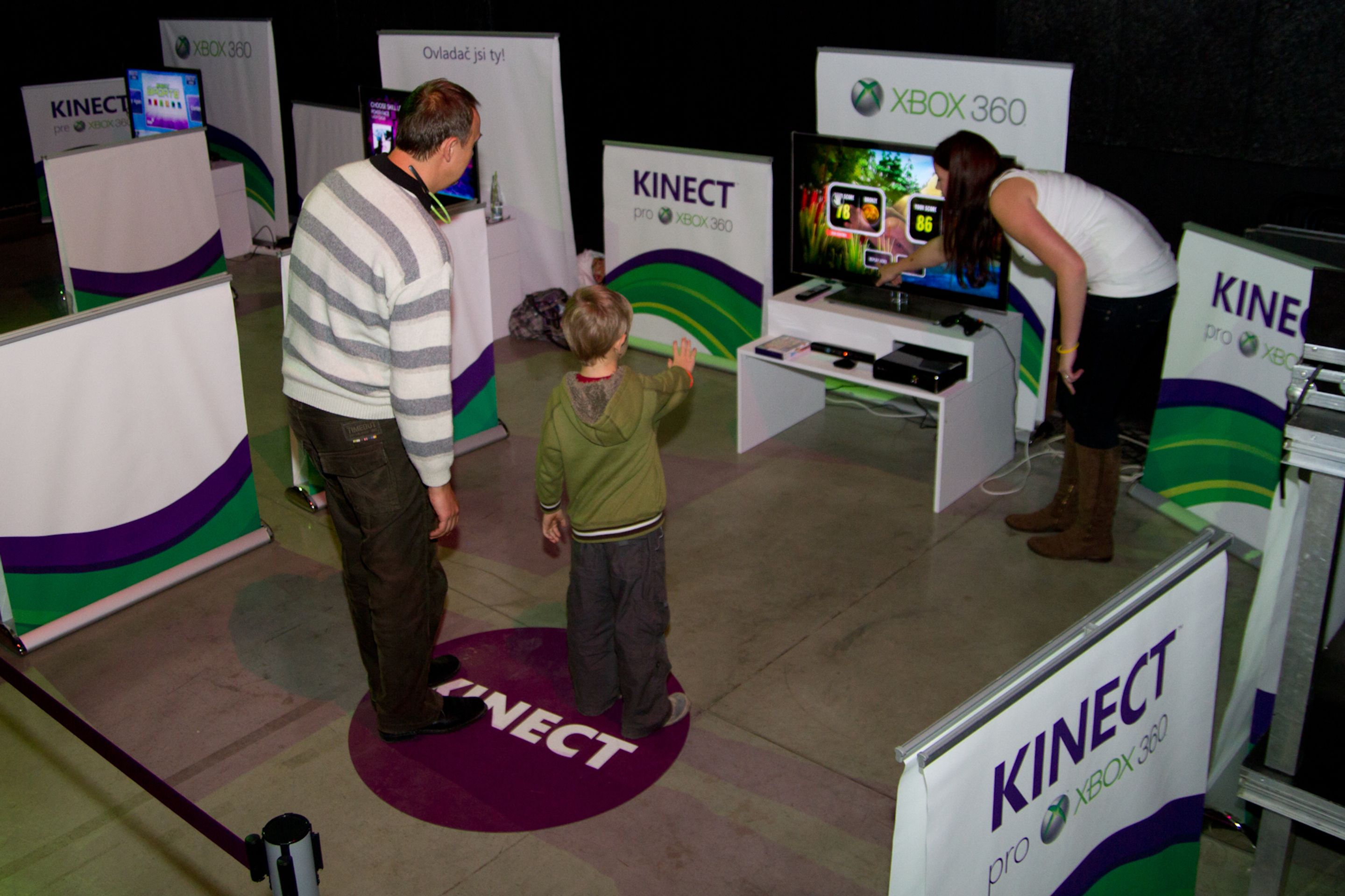 Kinect party v pražském klubu La Fabrika - 21 - Kinect party v pražském klubu La Fabrika (15/29)