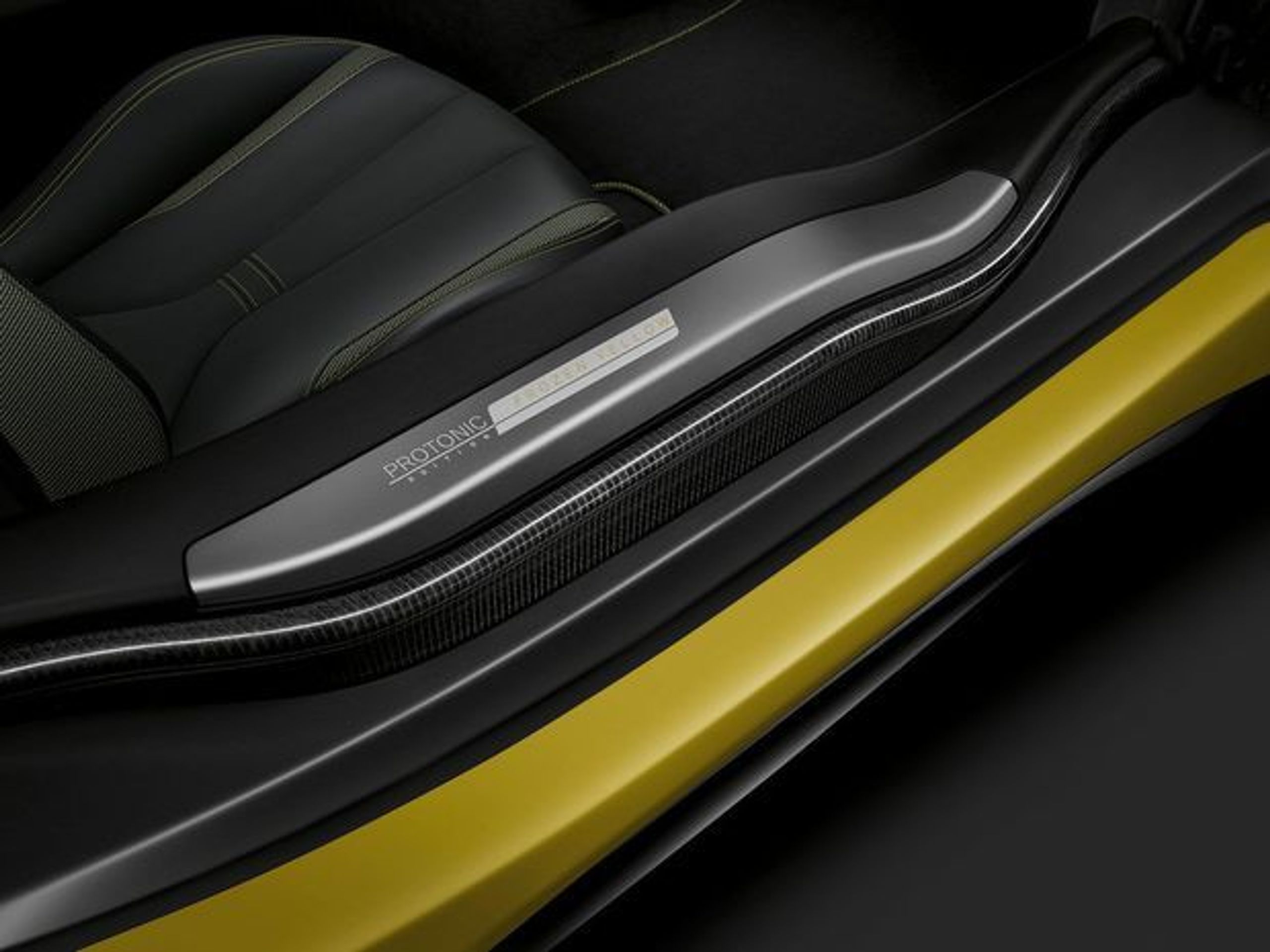 i8 - 4 - GALERIE: BMW i8 Protonic Frozen Yellow (3/3)