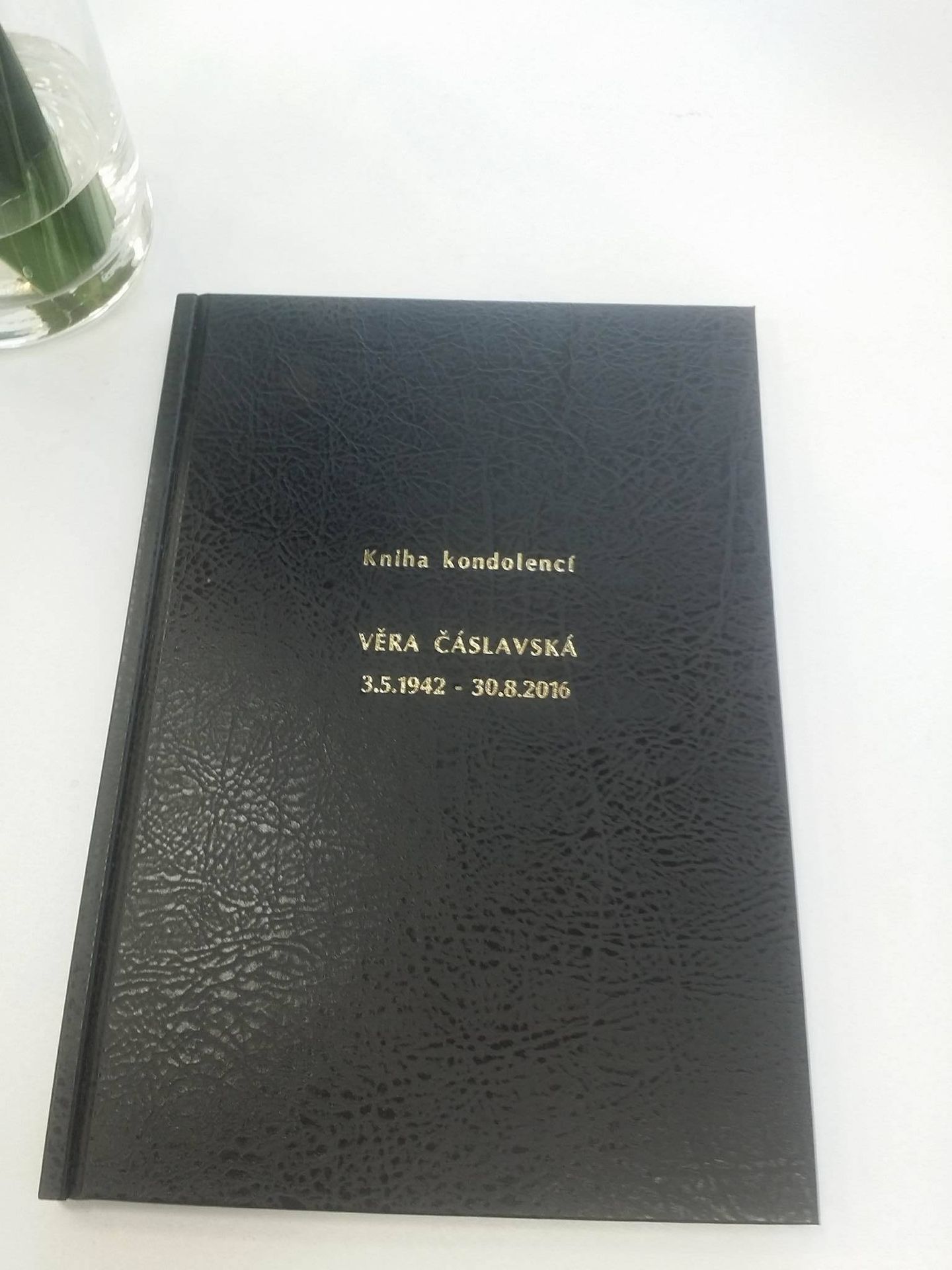 Vera Caslavska - GALERIE: Veřejnost se přišla rozloučit s Věrou Čáslavskou (4/6)