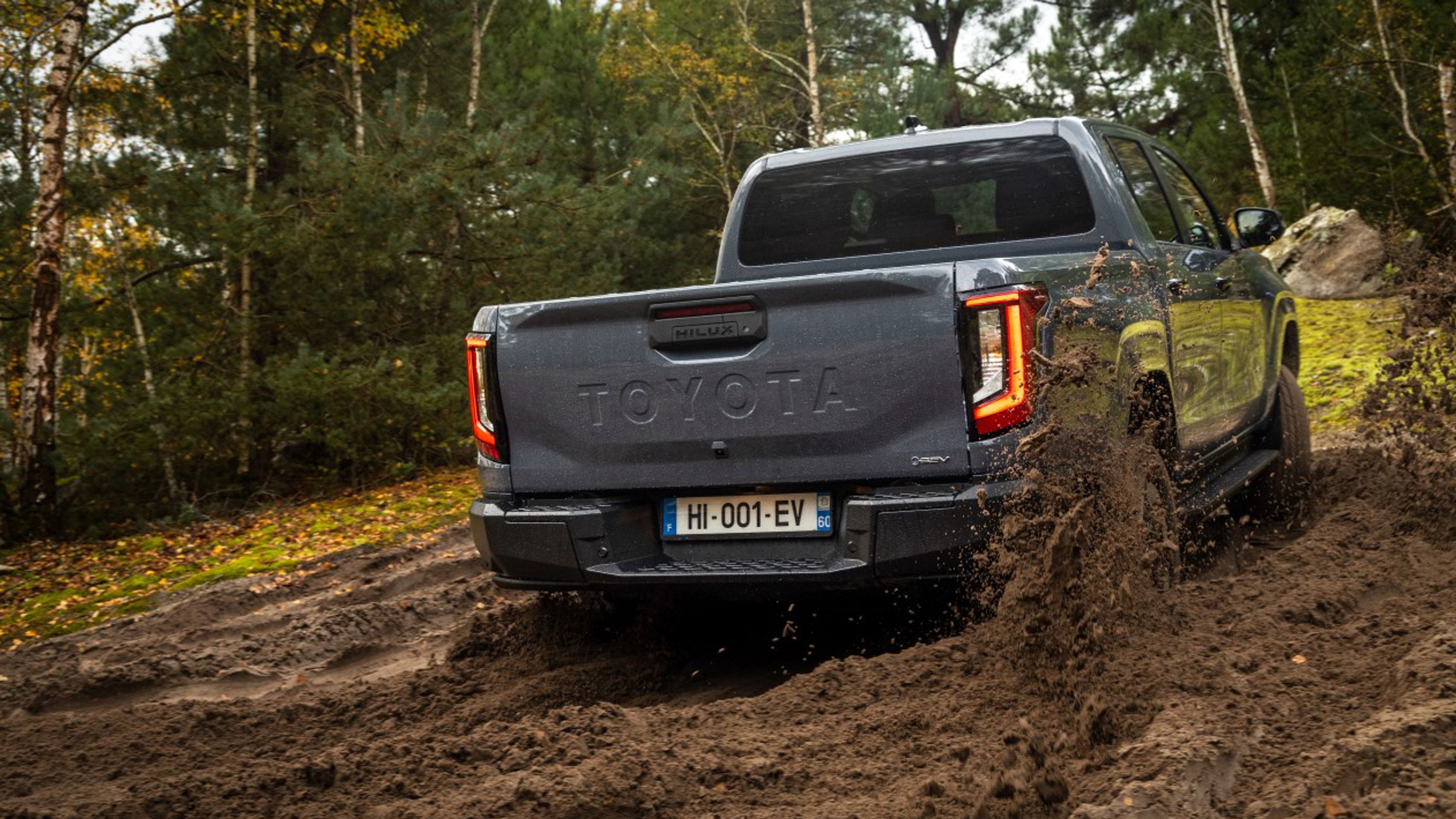 Toyota Hilux - Toyota Hilux deváté generace (9/9)