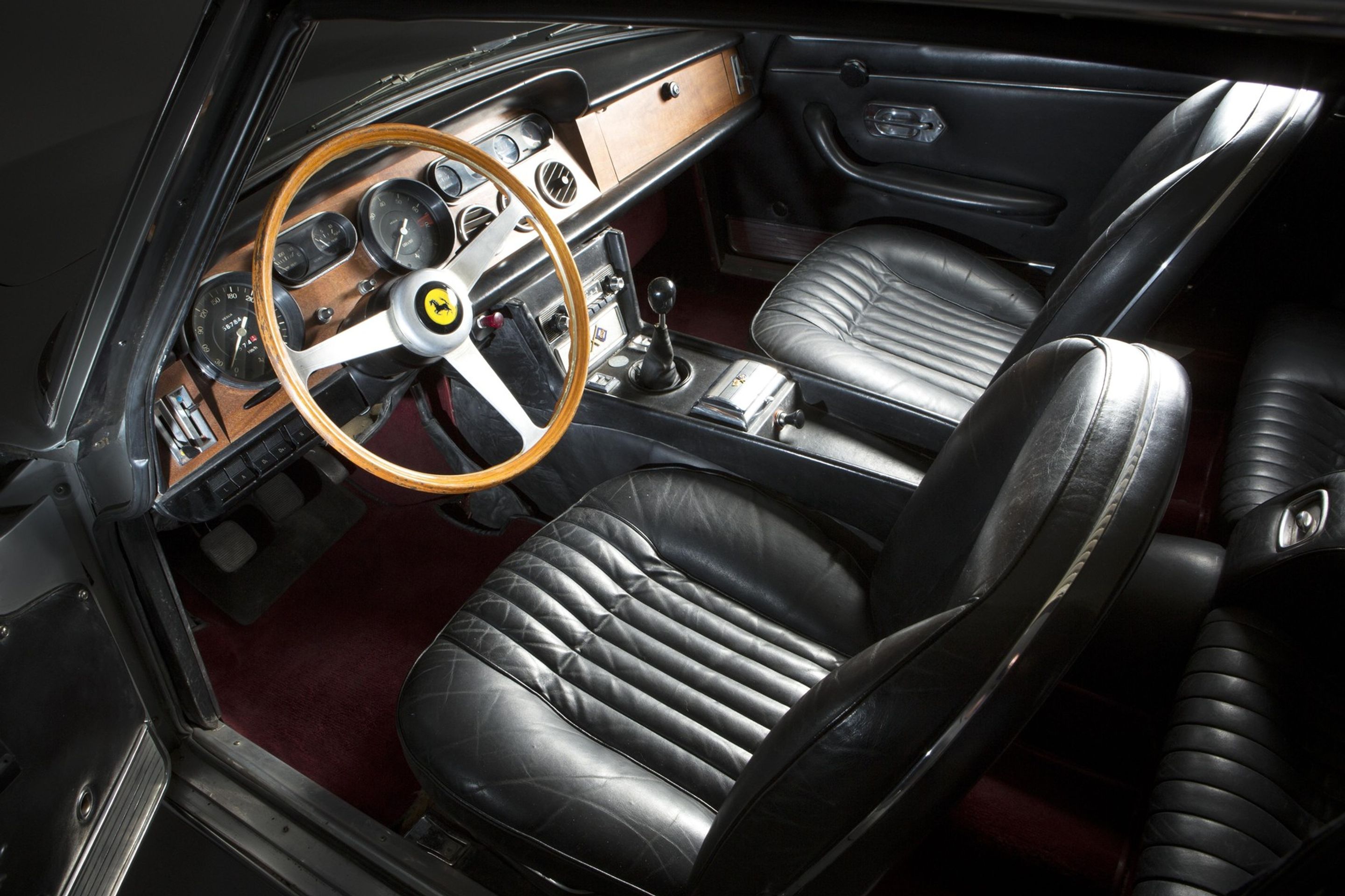 Ferrari 330 GT 2+2 Coupe - Ferrari 330 GT 2+2 Coupe (3/4)
