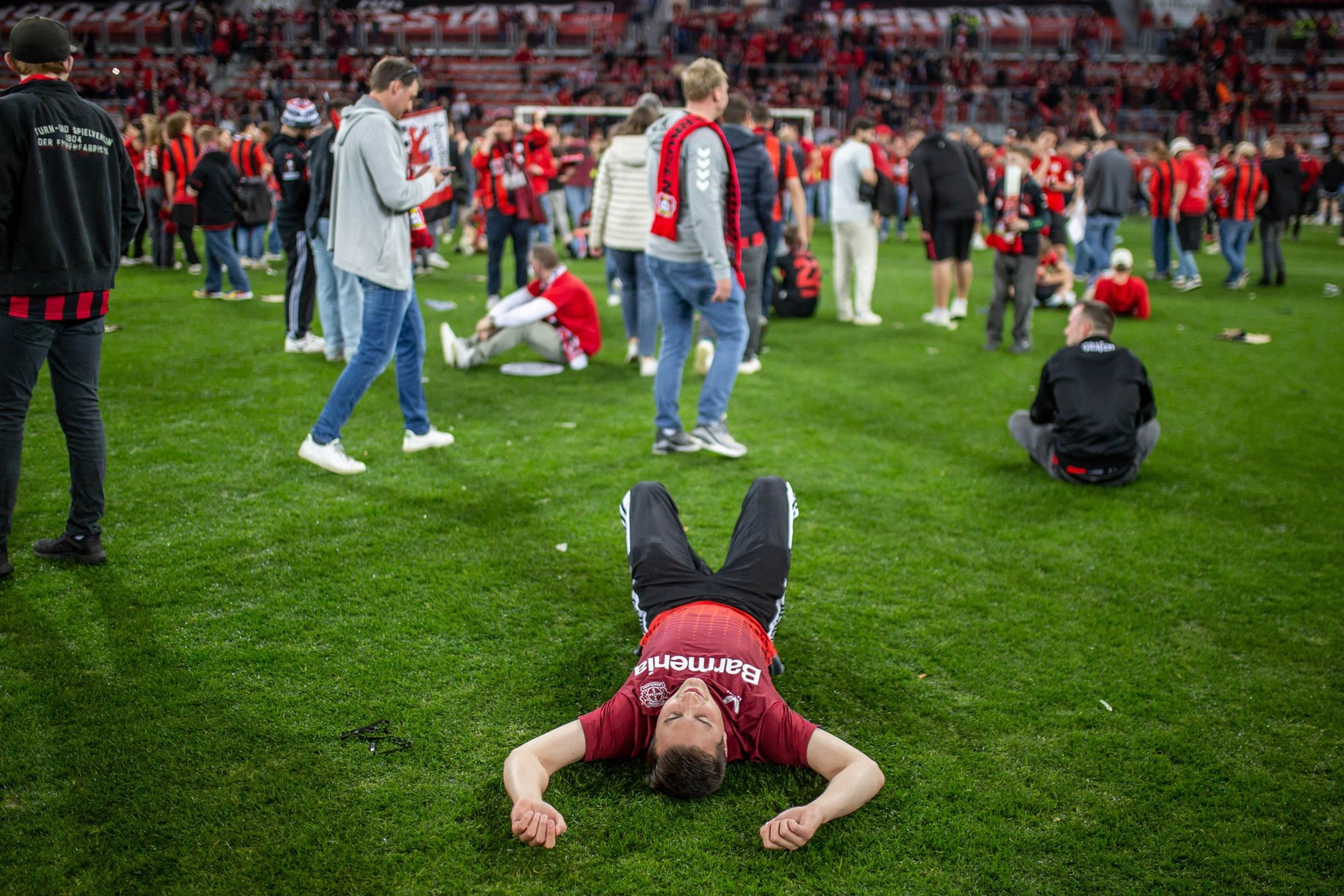 Fanoušci Leverkusenu - Oslavy fanoušků a hráčů Bayeru Leverkusen (8/10)