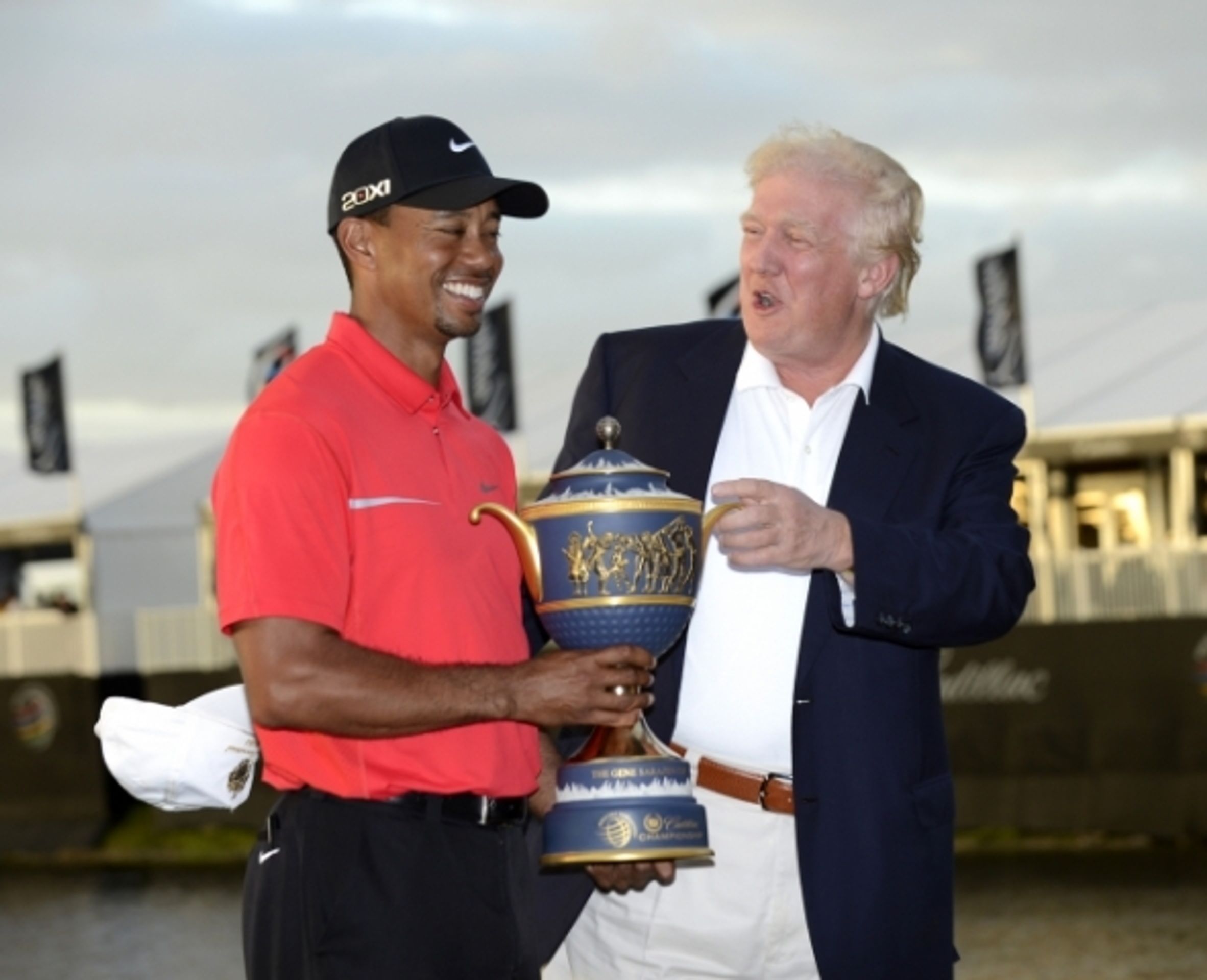 Woods - 9 - GALERIE: Tiger Woods získal 76. titul (8/9)