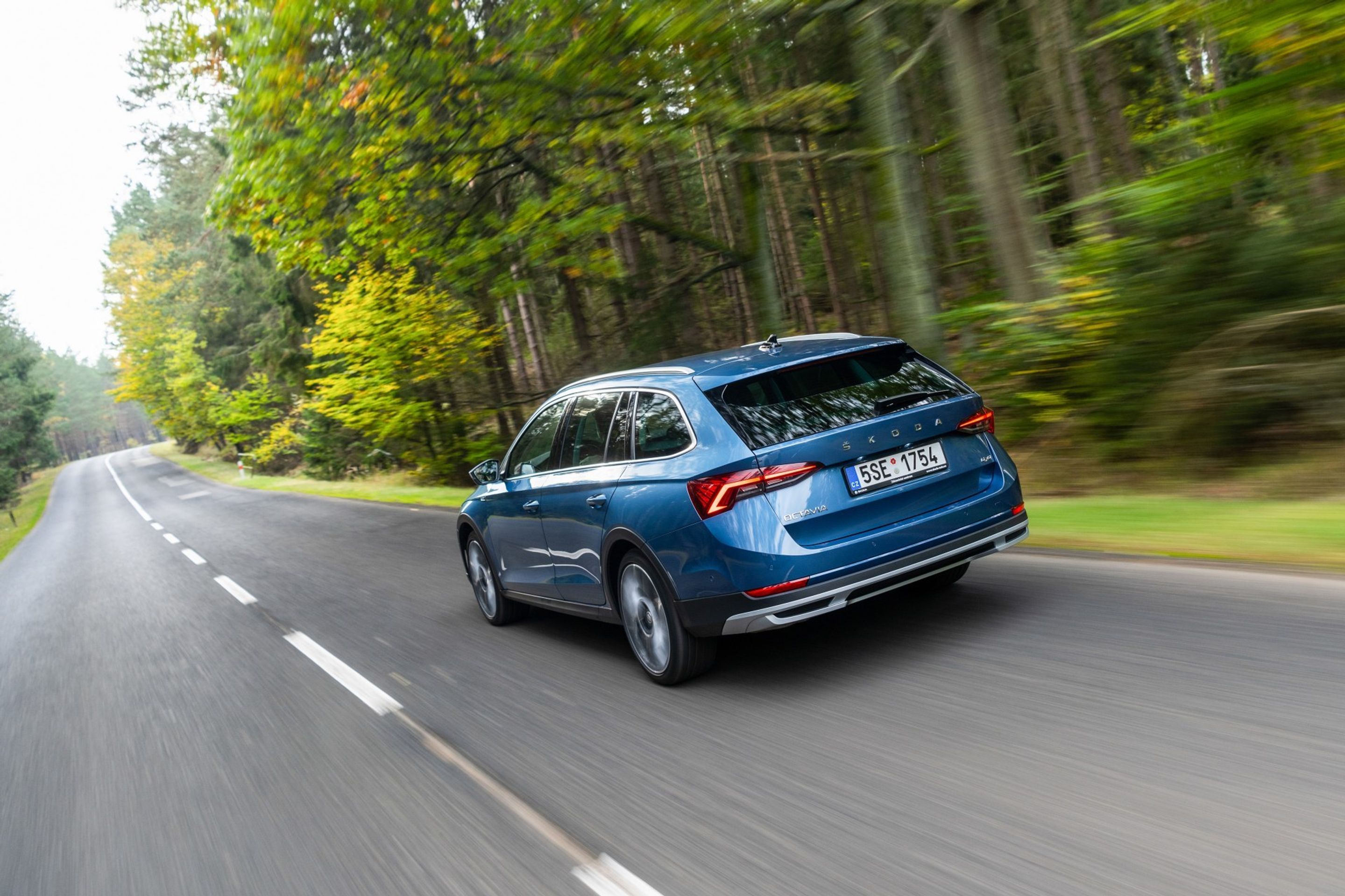 Škoda Octavia ve verzích RS a Scout - 54 - Fotogalerie: Nová Octavia Scout (15/18)