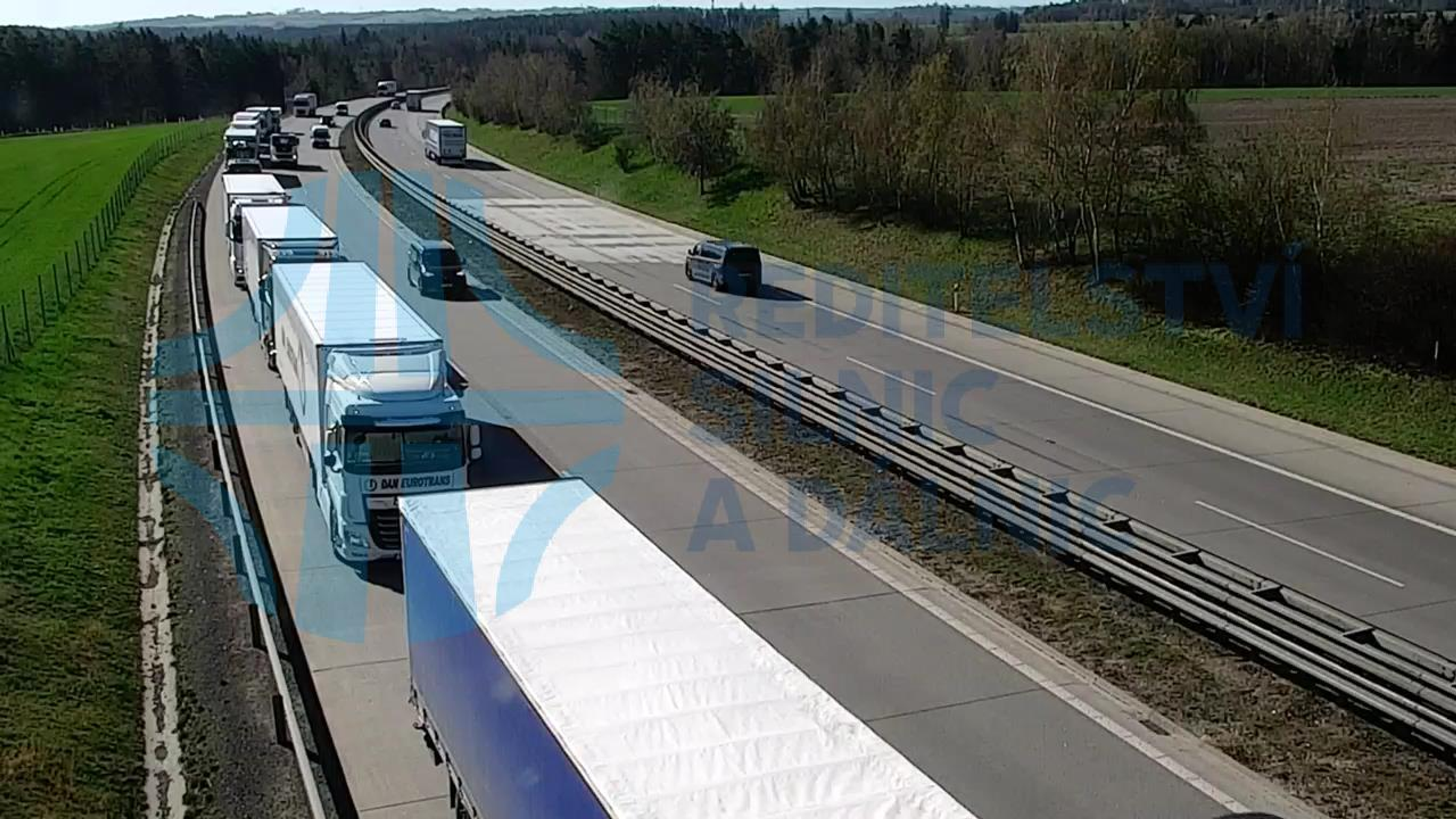 D1_60_km_zakladni_smer_Brno - Nehoda na dálnici D1 (5/5)