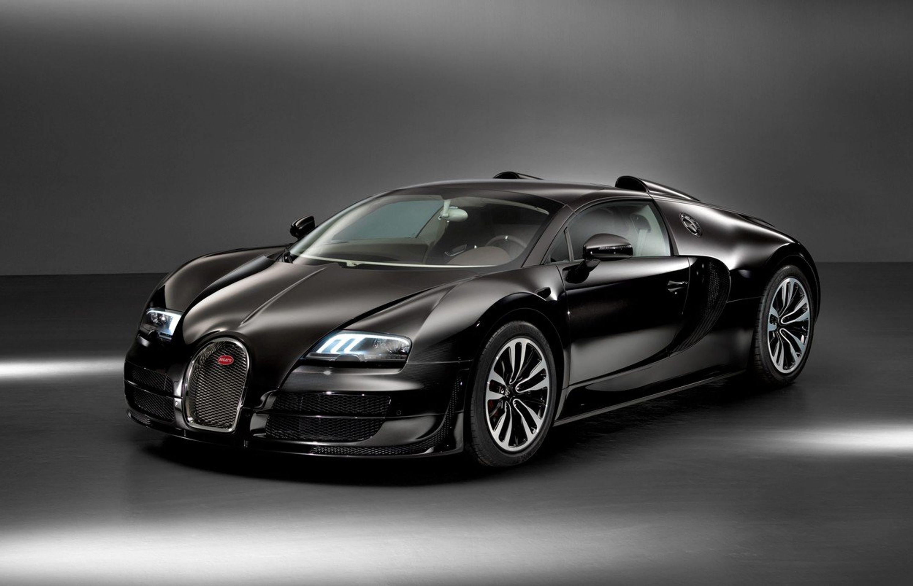 Bugatti Veyron - GALERIE: 10 nejdražších osobních automobilů světa (6/10)
