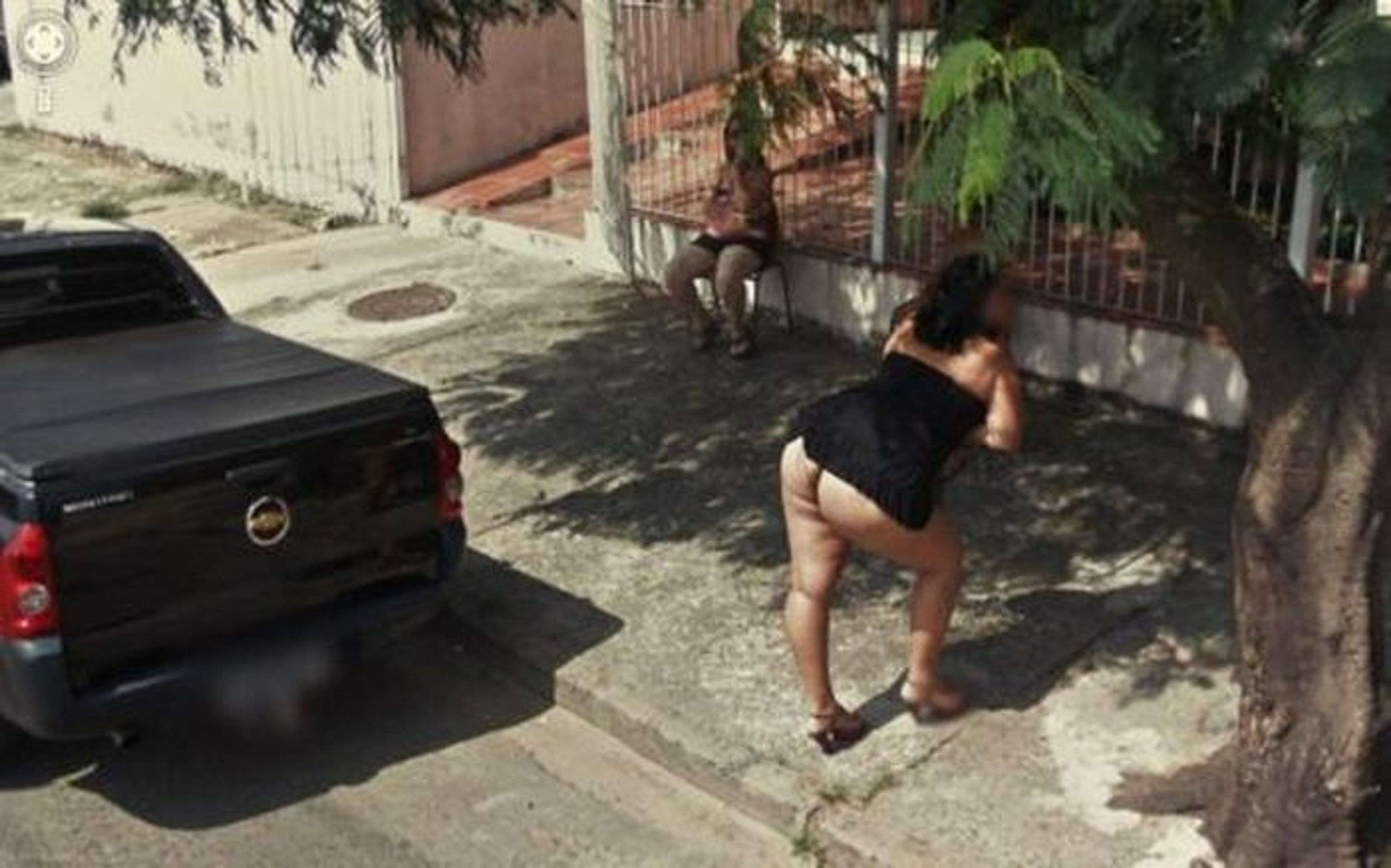 Holky z Google street view - 9 - GALERIE: Holky z Google Street View (9/27)