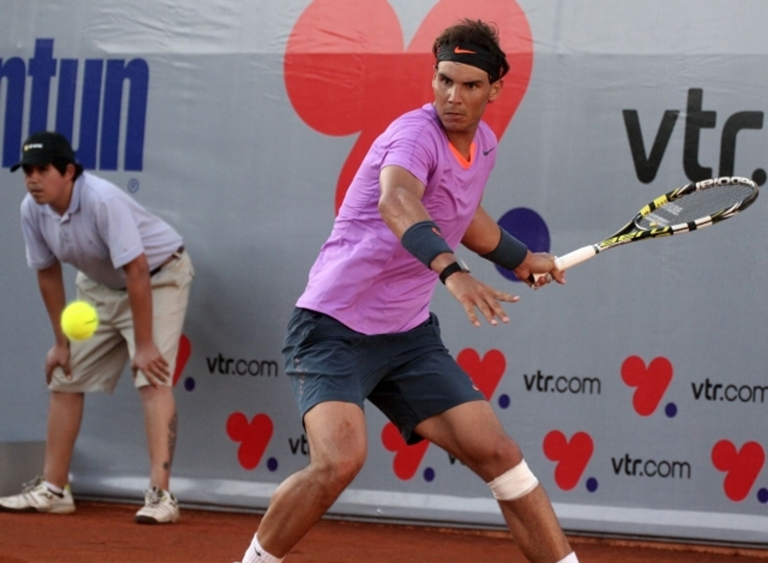 Nadal úp návratu úřadoval i v singlu - 8 - GALERIE: Nadal po návratu úřadoval i v singlu (2/8)