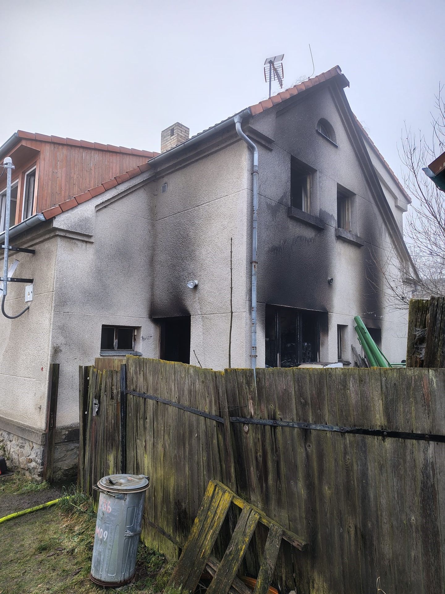 Požár rodinného domu v Táboře, 26. 12. 2024 HZS Jihočeského kraje (1) - Požáry během vánočních svátků (24/26)