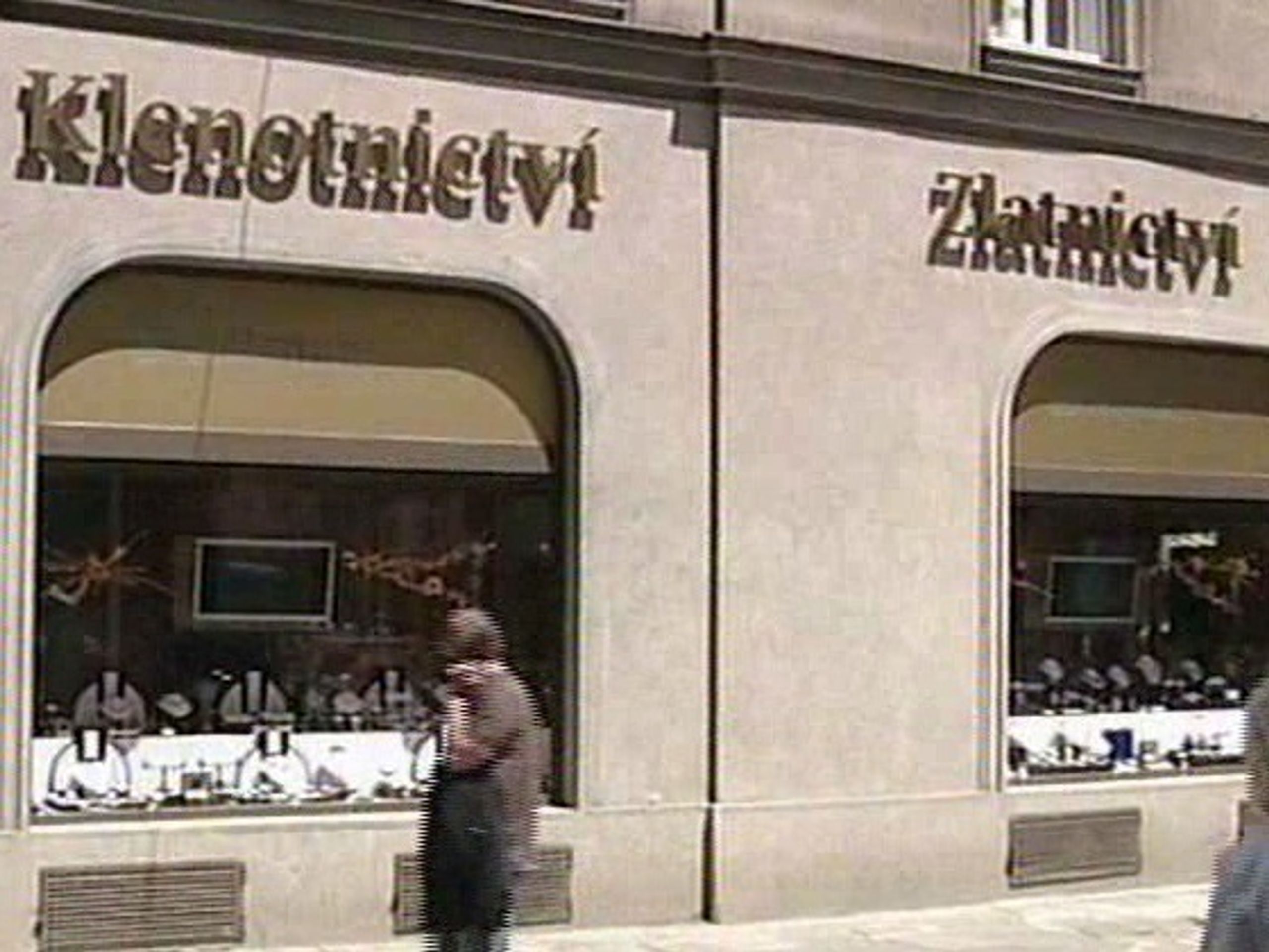 Ilustrační foto - Vykutálení zloději vyloupili šperky (1/2)