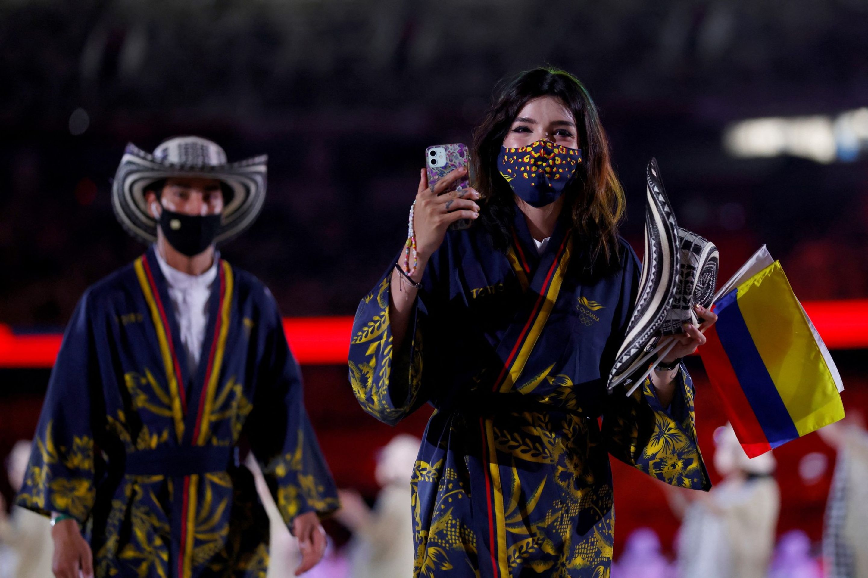 Kolumbijské outfity byly částečně inspirovány Japonskem - Galerie: Originální outfity při zahajovacím olympijském ceremoniálu (8/18)