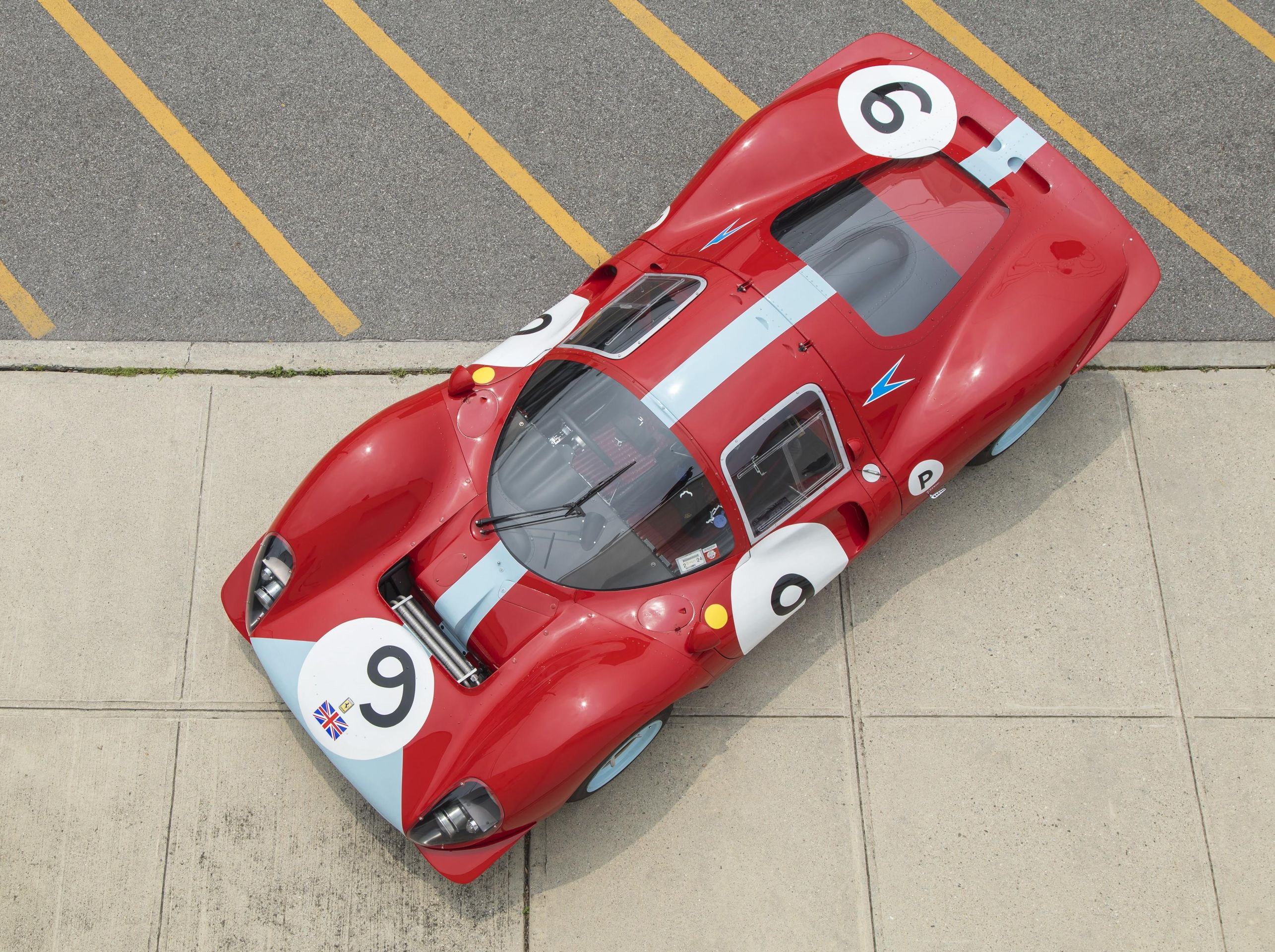 Vzácné Ferrari 412P z roku 1967 - Jeden z nejvzácnějších závodních vozů jde do dražby (1/18)