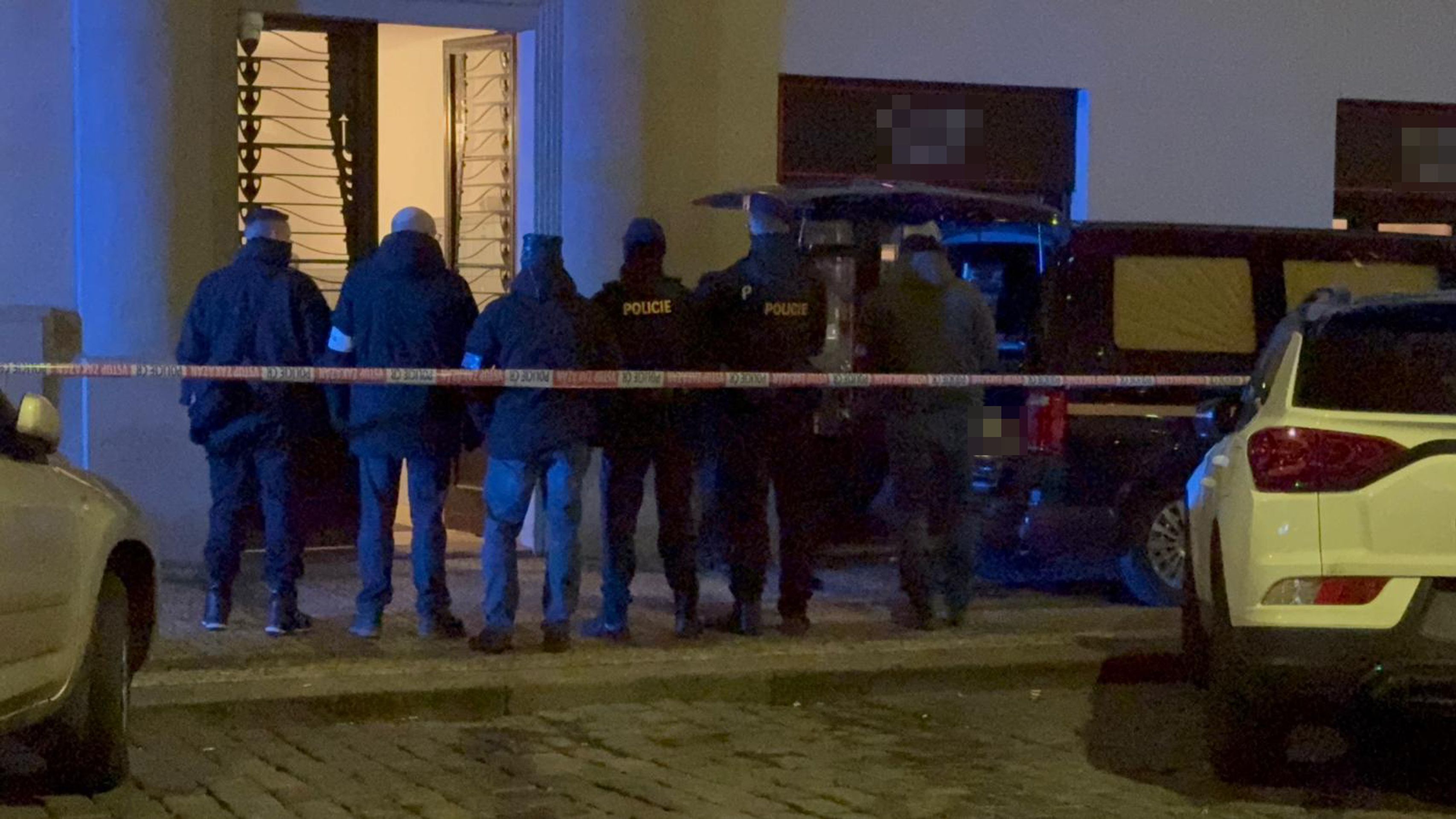 Pád muže z okna v pražské Gorazdově ulici - Pád muže z okna v pražské Gorazdově ulici (11/12)