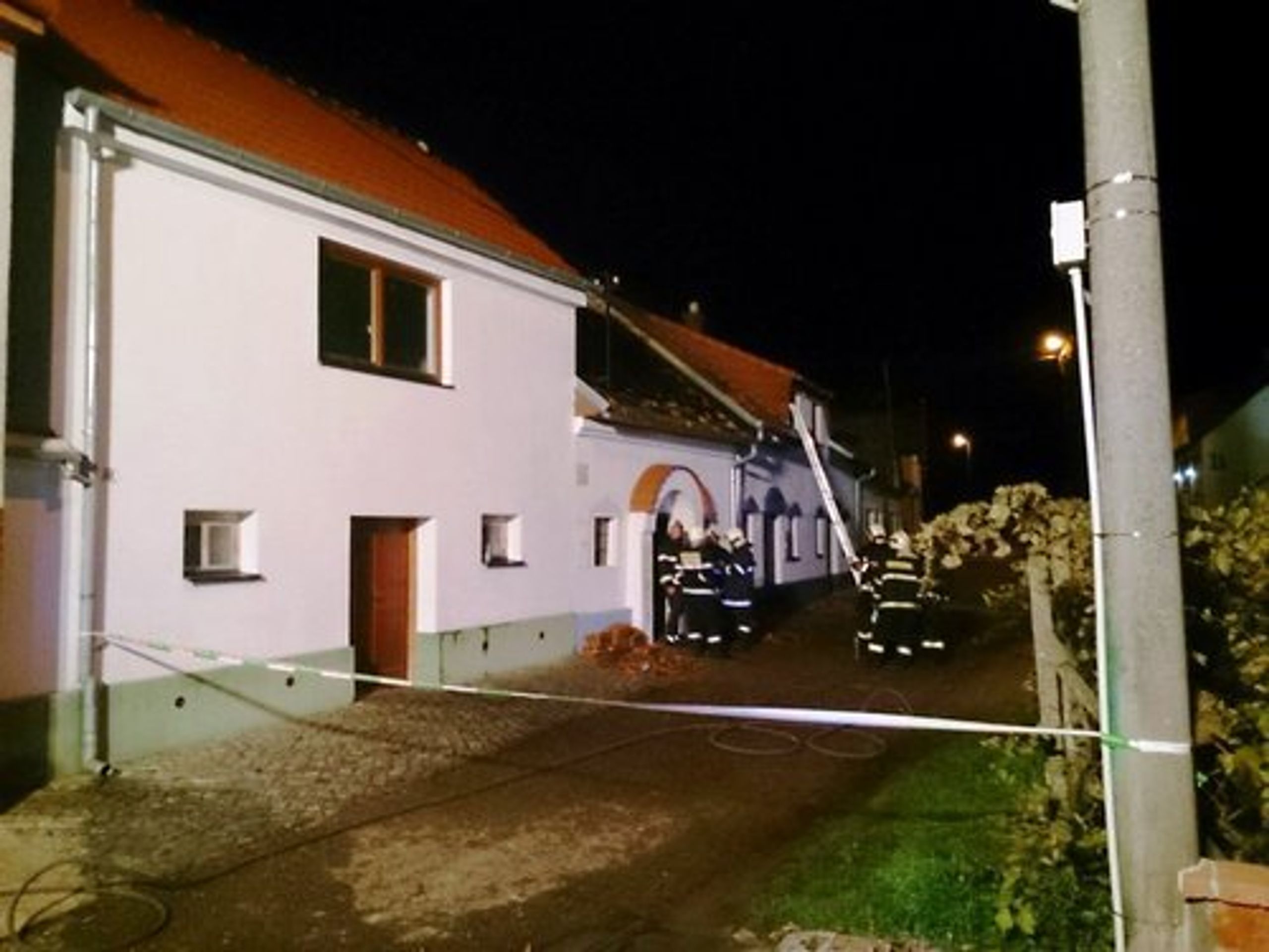 Požár vinného sklípku Bořetice - 2 - GALERIE: Požár vinného sklípku (2/7)