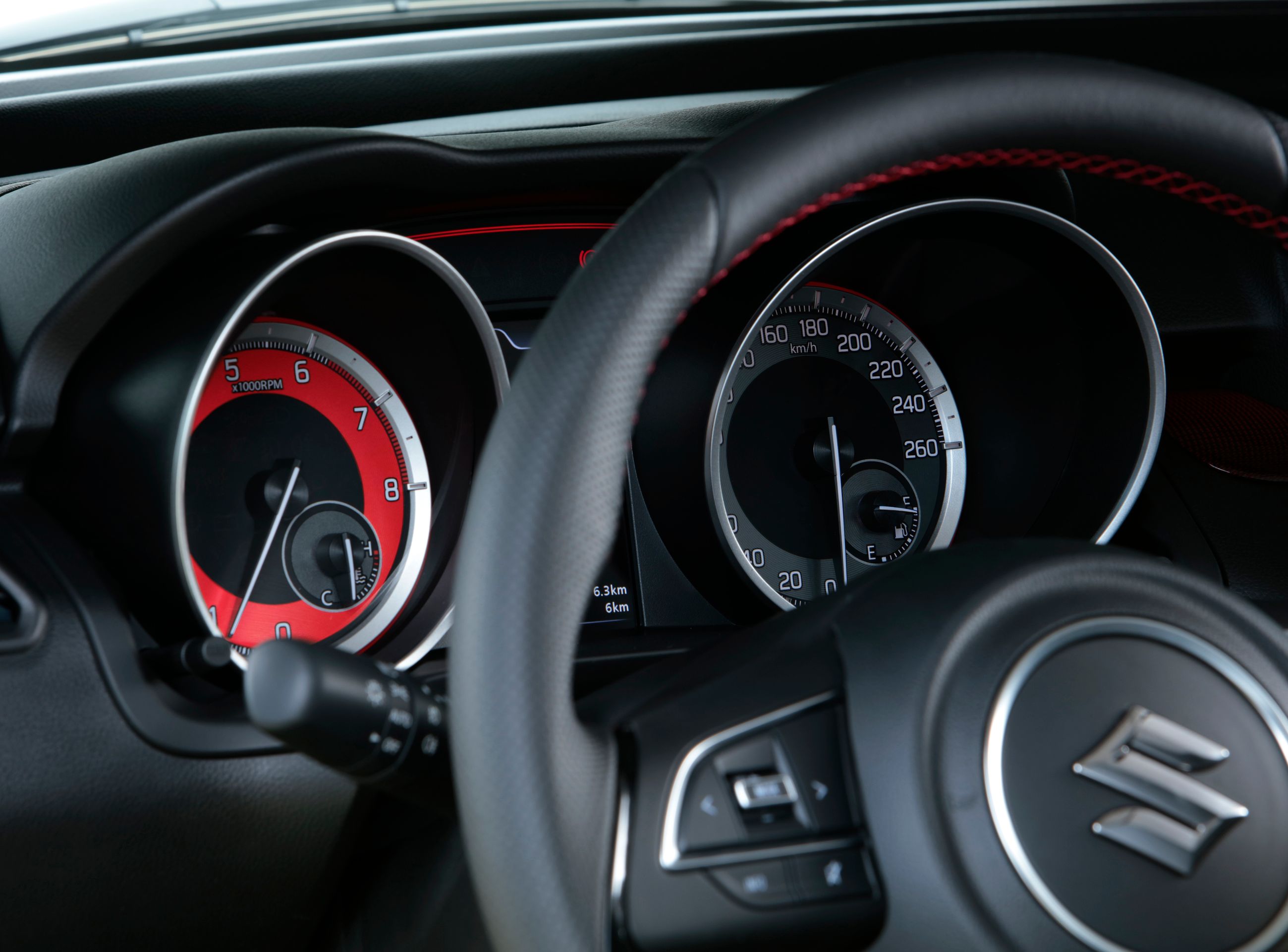Suzuki Swift Sport - 24 - Fotogalerie: Ostrý prcek Suzuki Swift Sport (18/22)