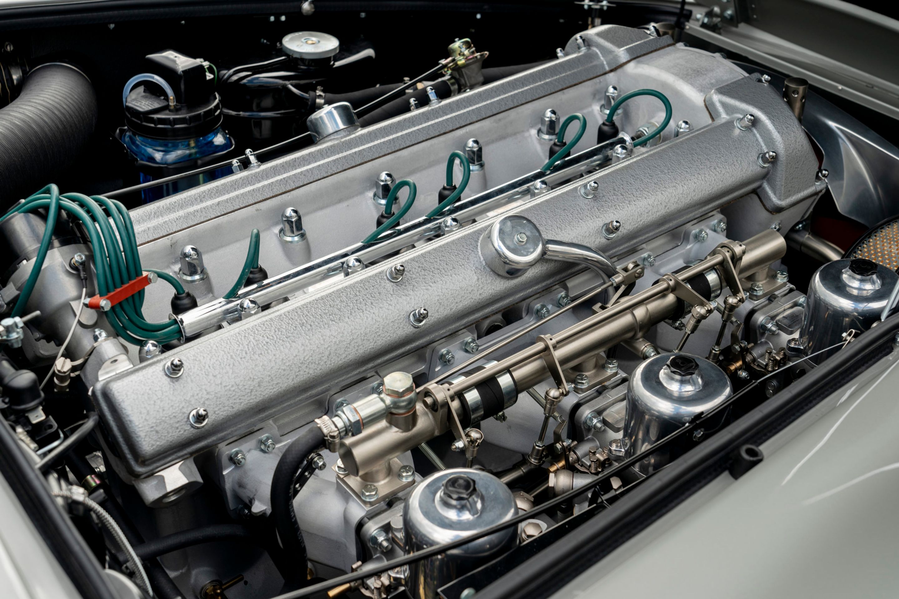 Aston Martin DB5 podle Jamese Bonda - 54 - Fotogalerie: Prohlédněte si výzbroj Aston Martin DB5 podle Jamese Bonda (23/32)