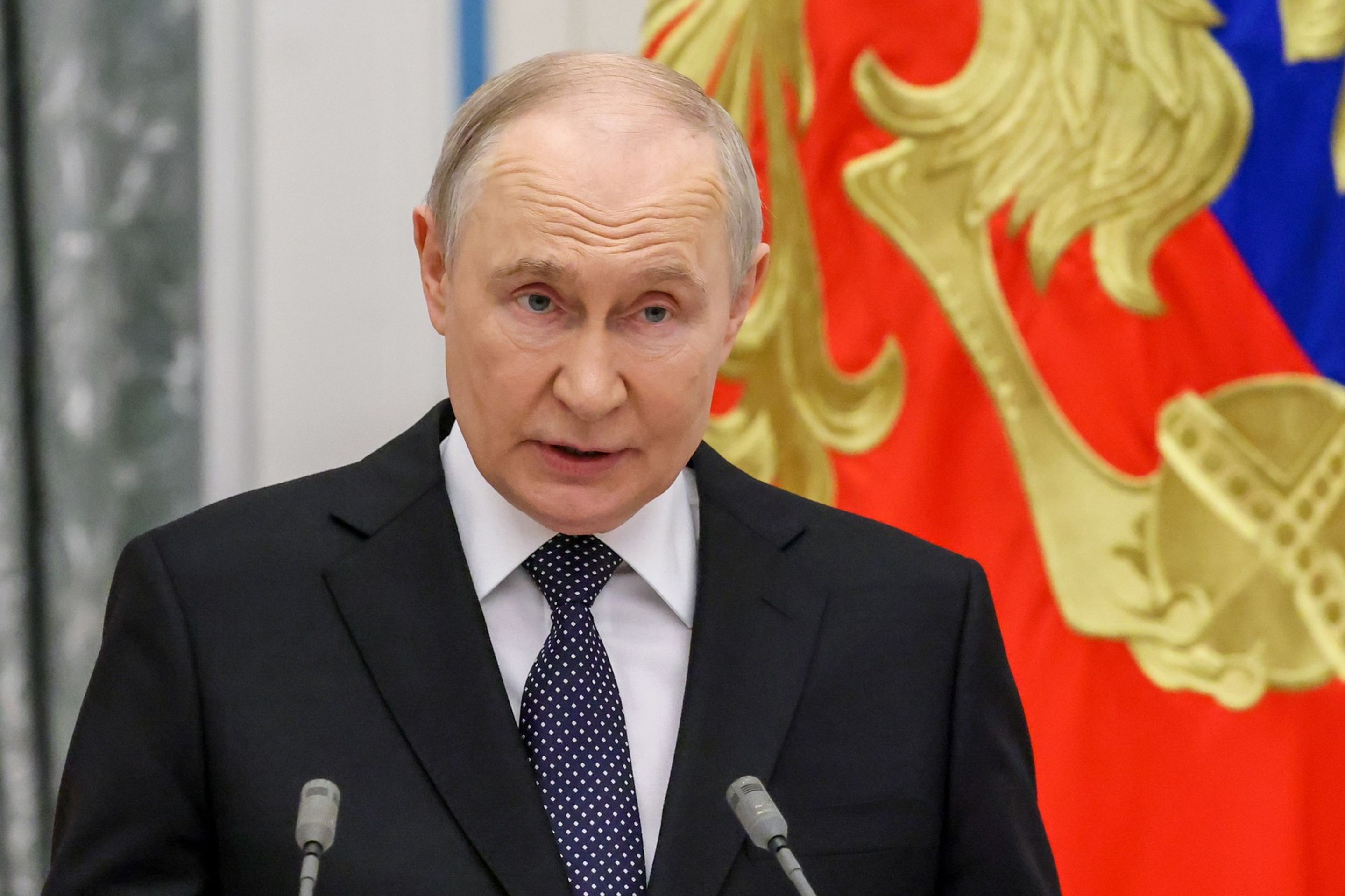 Vladimir Putin - Vladimir Putin (3/4)