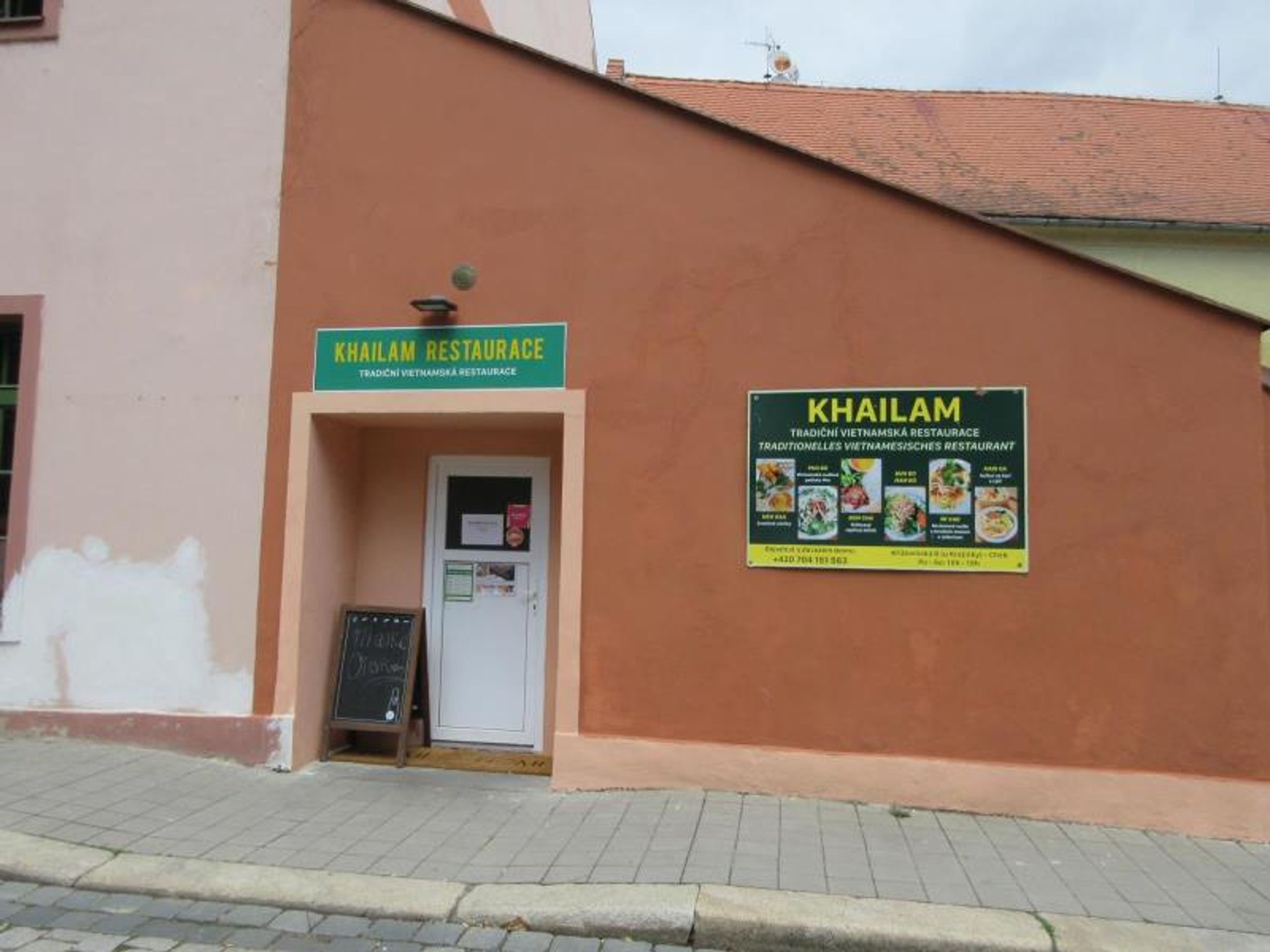 Inspekce našla v restauraci na Chebsku trus a mrtvé hlodavce - Inspekce našla v restauraci na Chebsku trus a mrtvé hlodavce (1/14)