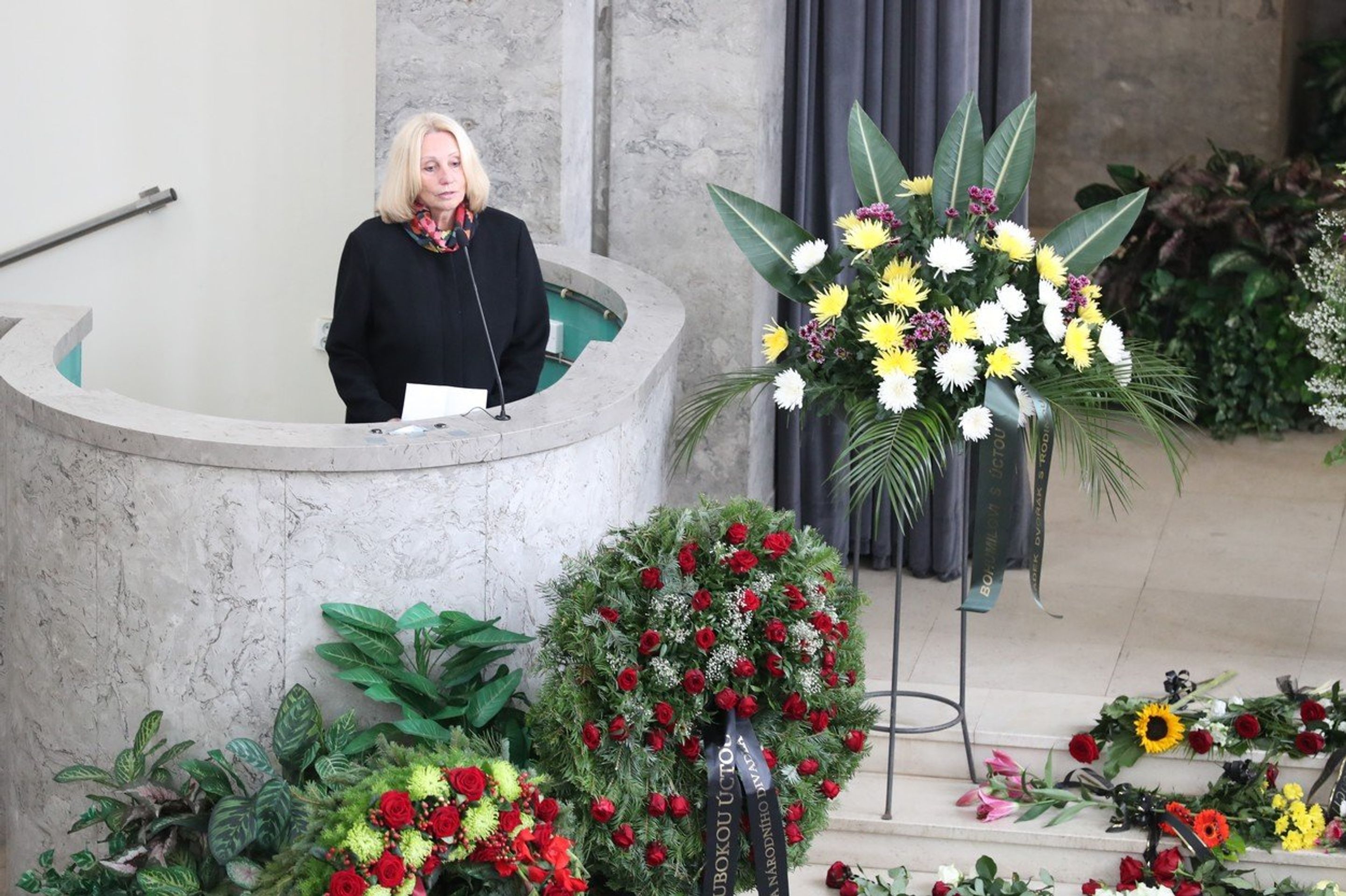 Poslední rozloučení s Bohumilem Kulínským - Olga Sommerová - GALERIE: Poslední rozloučení s Bohumilem Kulínským (4/11)