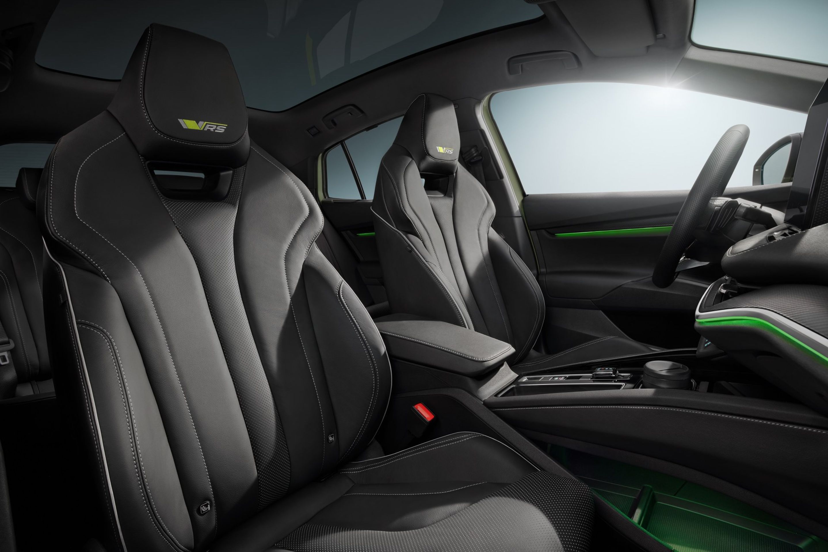 Škoda Enyaq Coupé RS iV - Elektromobil Škoda Enyaq Coupé ve sportovní verzi RS (9/16)
