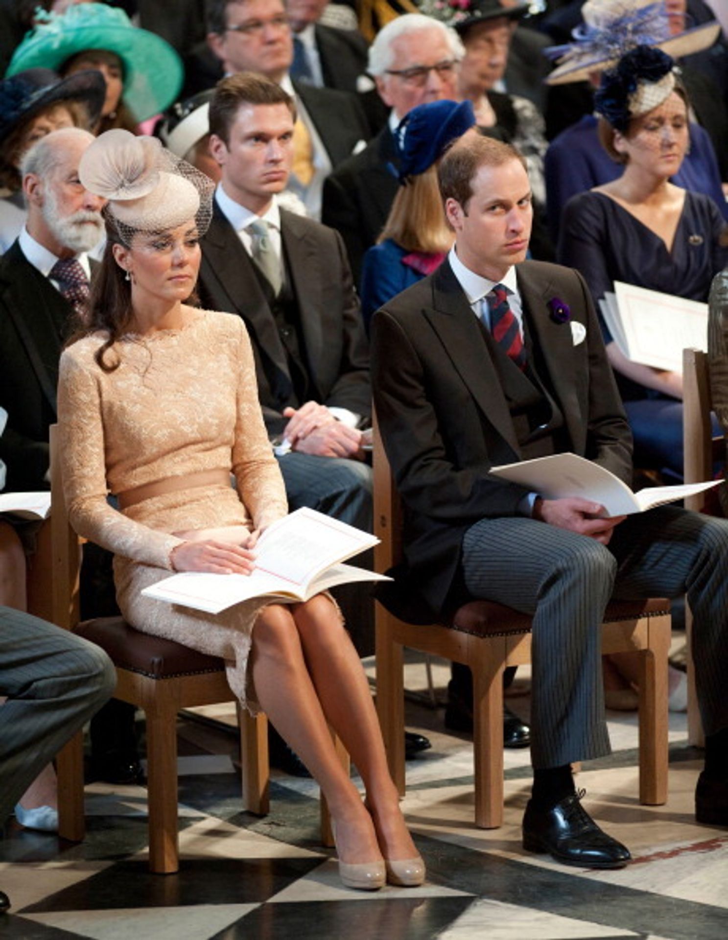 Kate Middleton - 1 - Časopis zveřejnil nahé fotky Kate Middleton (6/6)