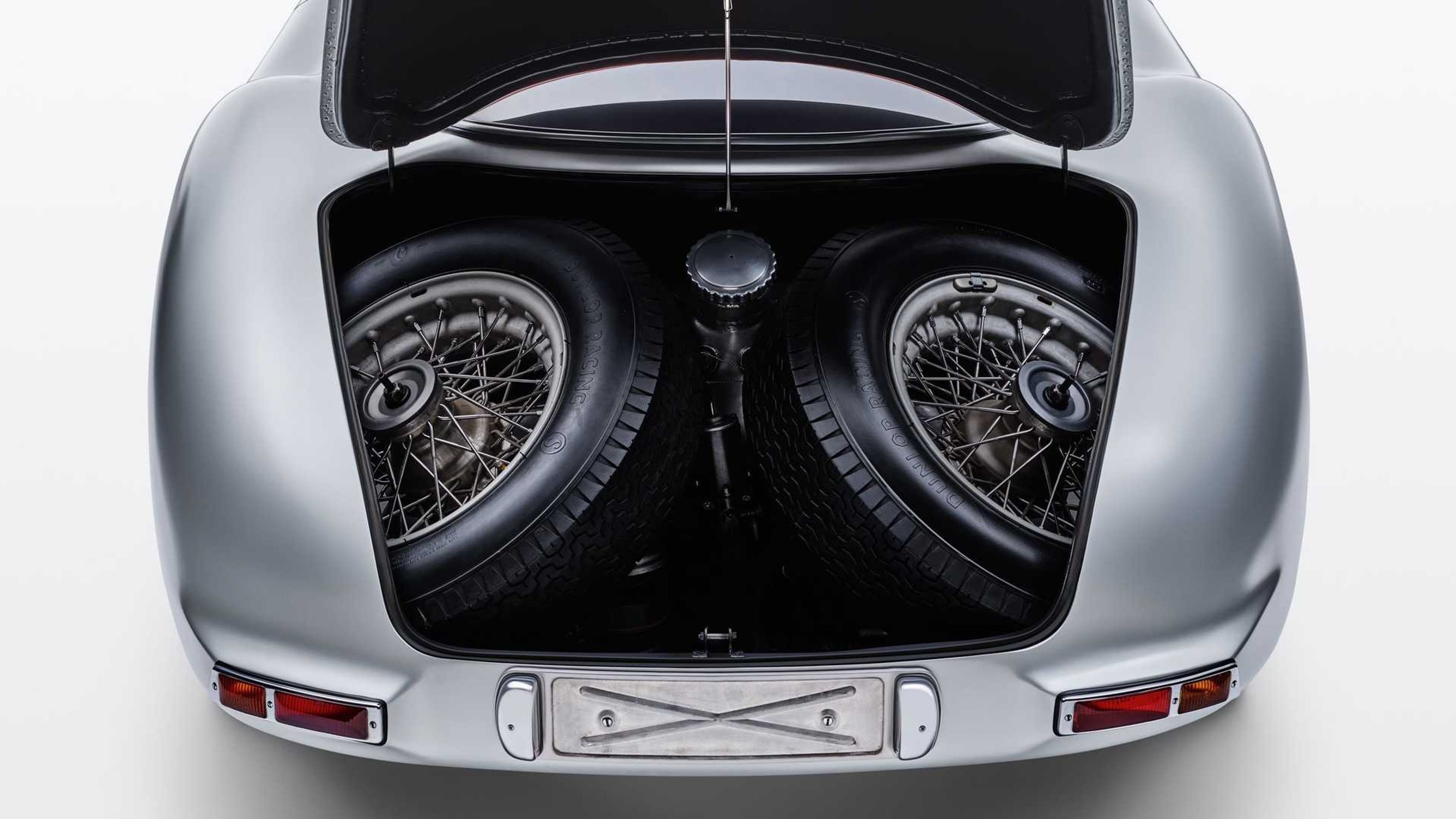 Mercedes-Benz 300 SLR Uhlenhaut Coupe z roku 1955 - Nejdražší auto světa: 300 SLR Uhlenhaut Coupe z roku 1955 (19/20)