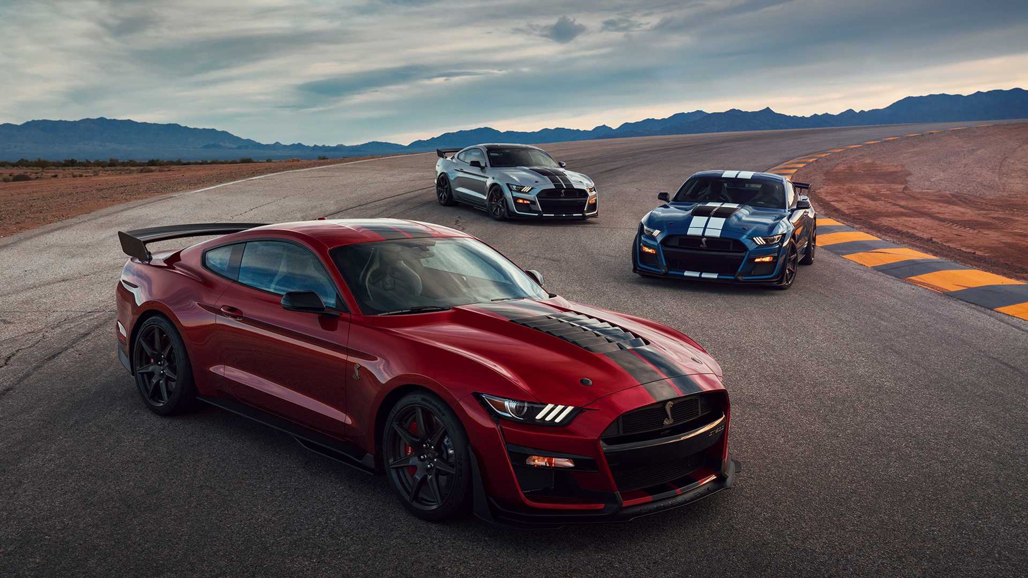 Ford Mustang Shelby GT500 - 22 - Fotogalerie: Nejostřejší Ford v historii, Mustang Shelby GT500 (4/14)