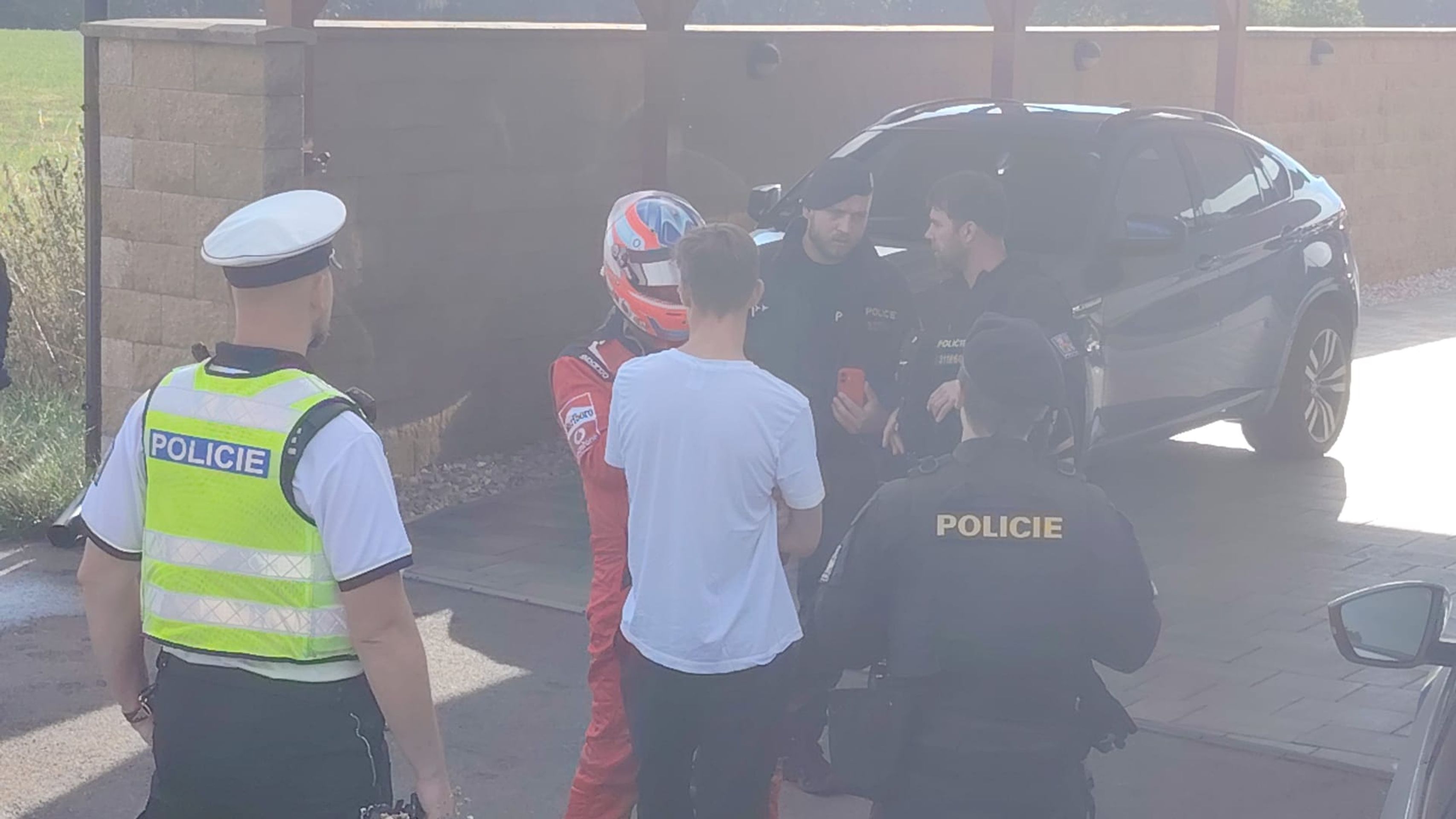 Policie chytla formuli z dálnice D4 (7. 9. 2025) - Policie chytla formuli z dálnice D4 (7. 9. 2025) (5/6)
