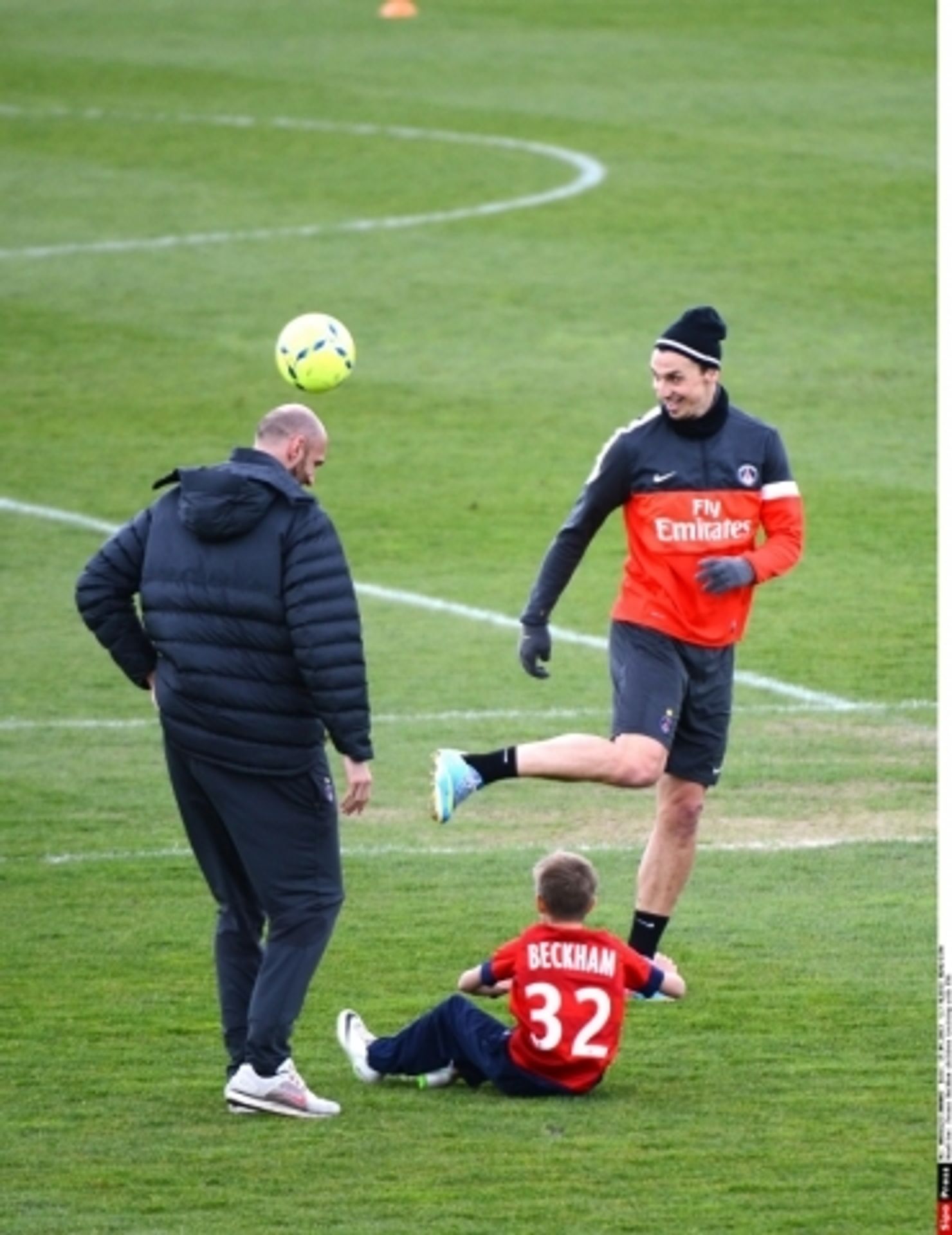 Beckhamovi synové na tréninku PSG - 15 - GALERIE: Beckhamovi synové na tréninku PSG (3/15)