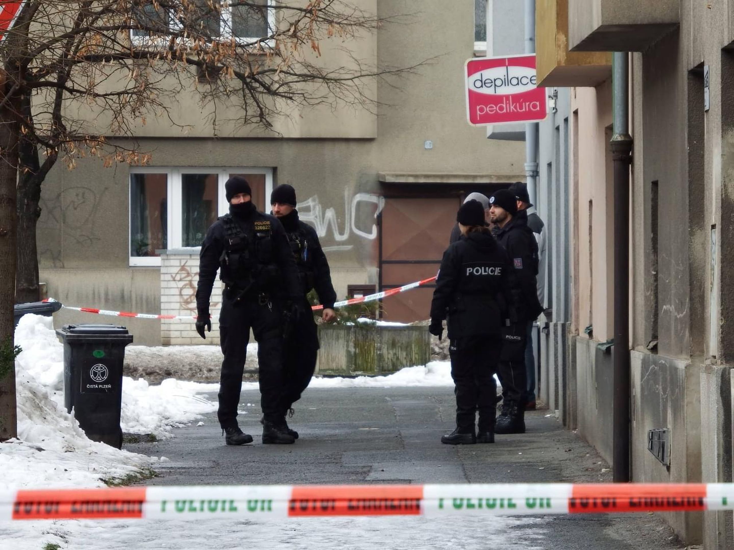 Policisté v Plzni našli dva mrtvé muže - 6 - GALERIE: Policisté v Plzni našli dvě mrtvá těla (4/9)