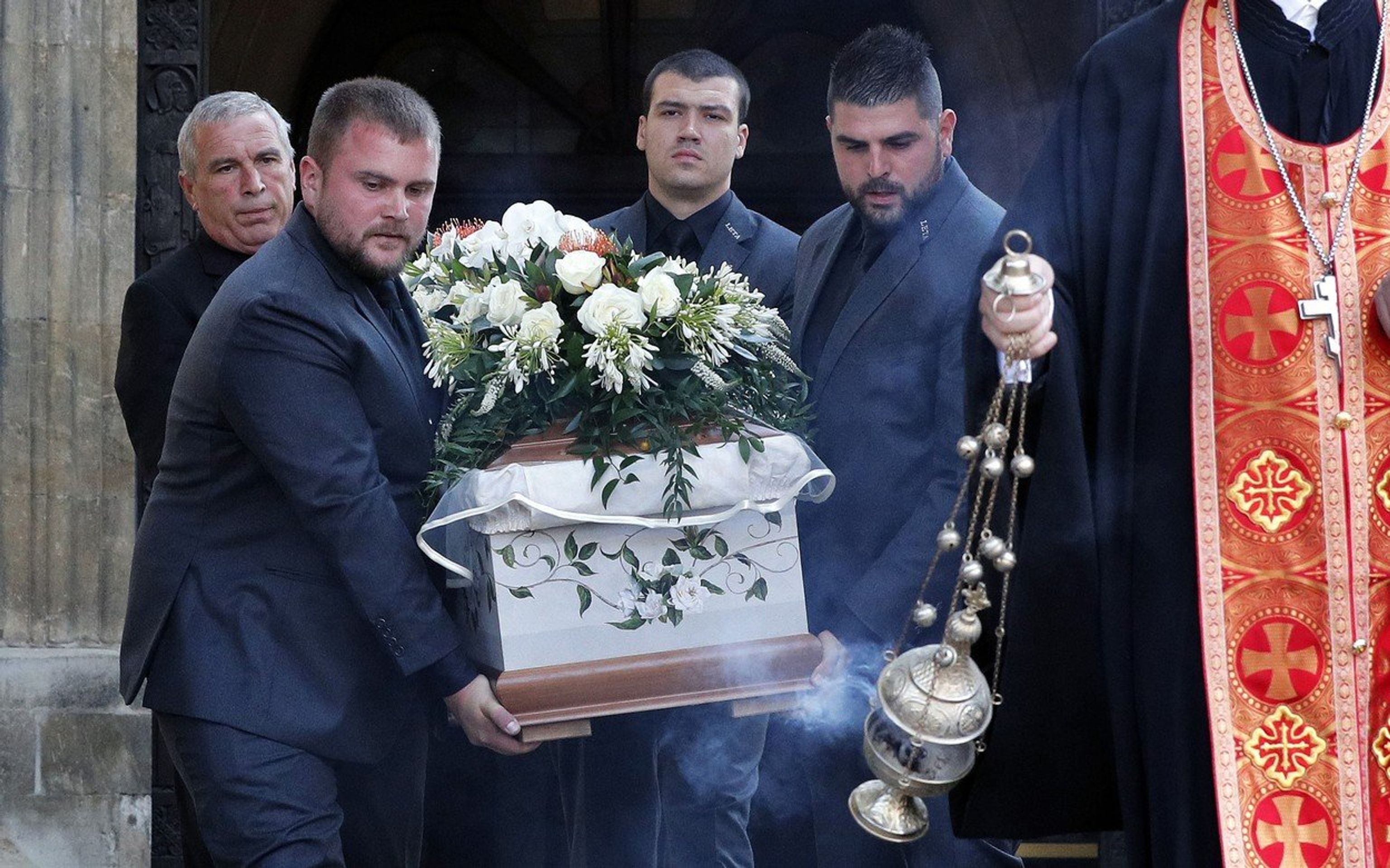 V Bulharsku se rozloučili se zavražděnou novinářkou - GALERIE: V Bulharsku se rozloučili se zavražděnou novinářkou (6/7)
