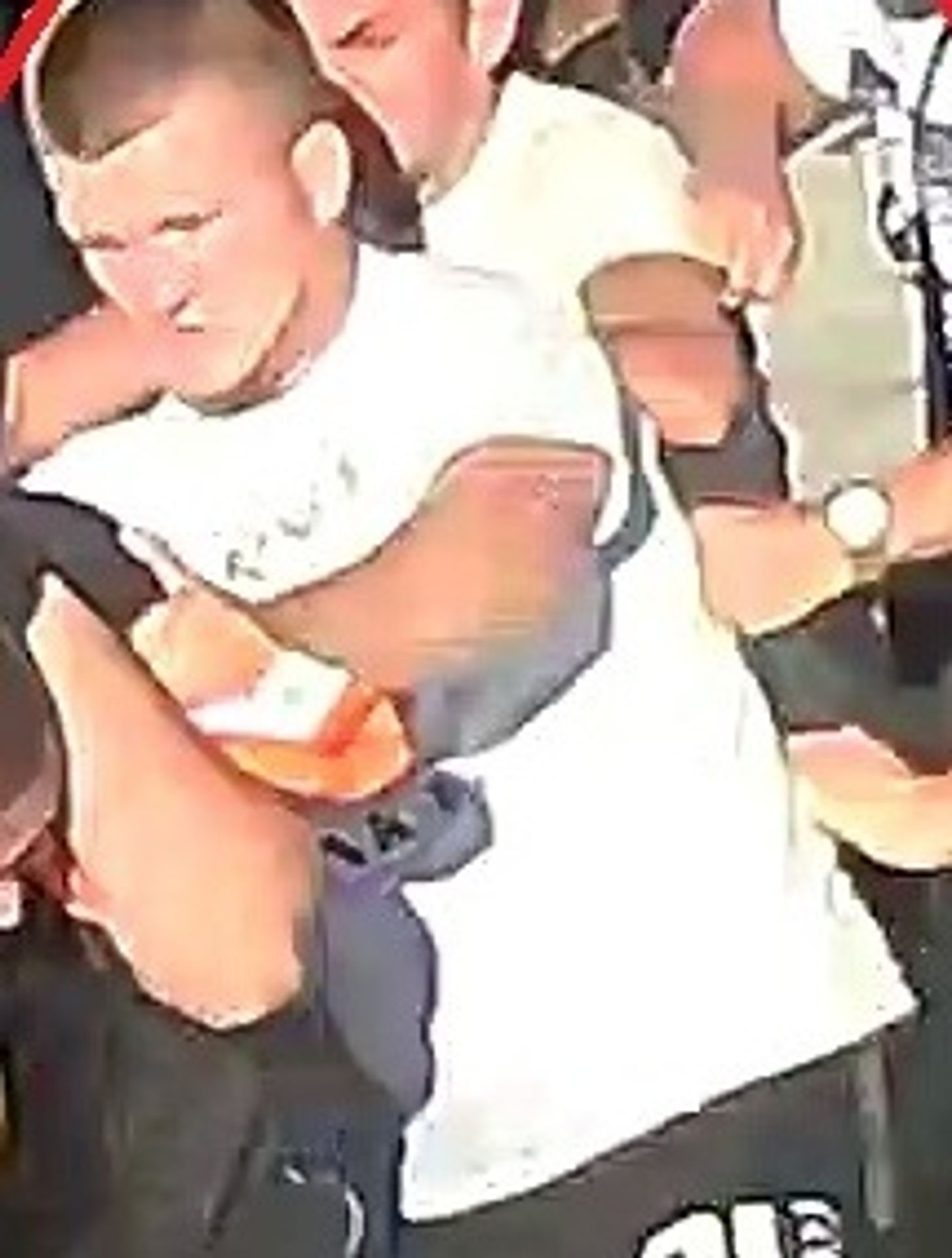 Policie pátrá po třech fanoušcích Baníku - 5 - GALERIE: Policie pátrá po fotbalových fanoušcích (5/9)