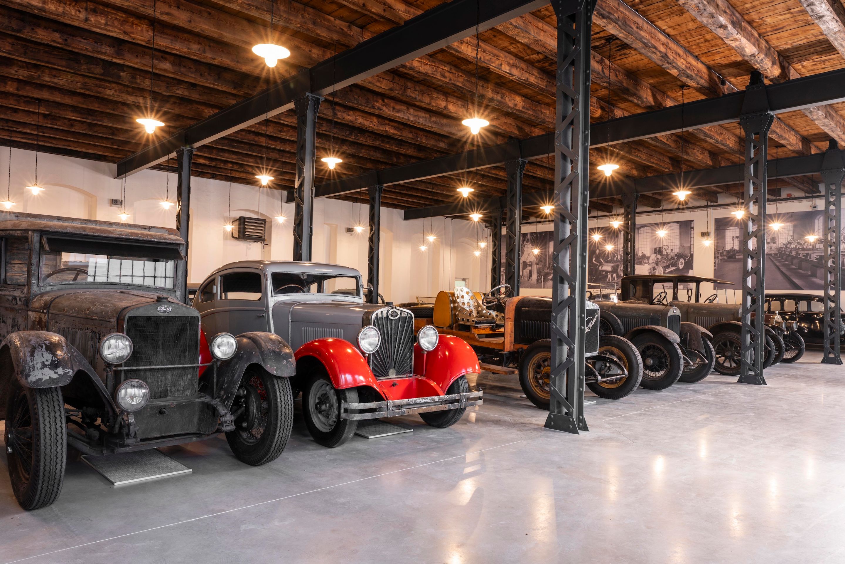 Unikátní historické vozy v nové expozici Škoda Muzea - Škoda Muzeum ukáže unikátní historické vozy před renovací (4/48)