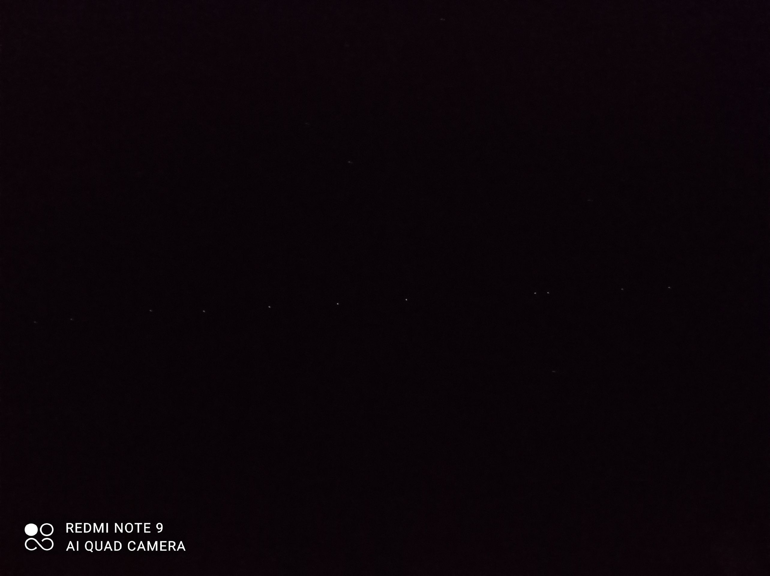 UFO? Čechy vystrašily satelity Elona Muska - 18 - GALERIE: UFO nad Českem? Ne, Muskovy satelity (2/9)