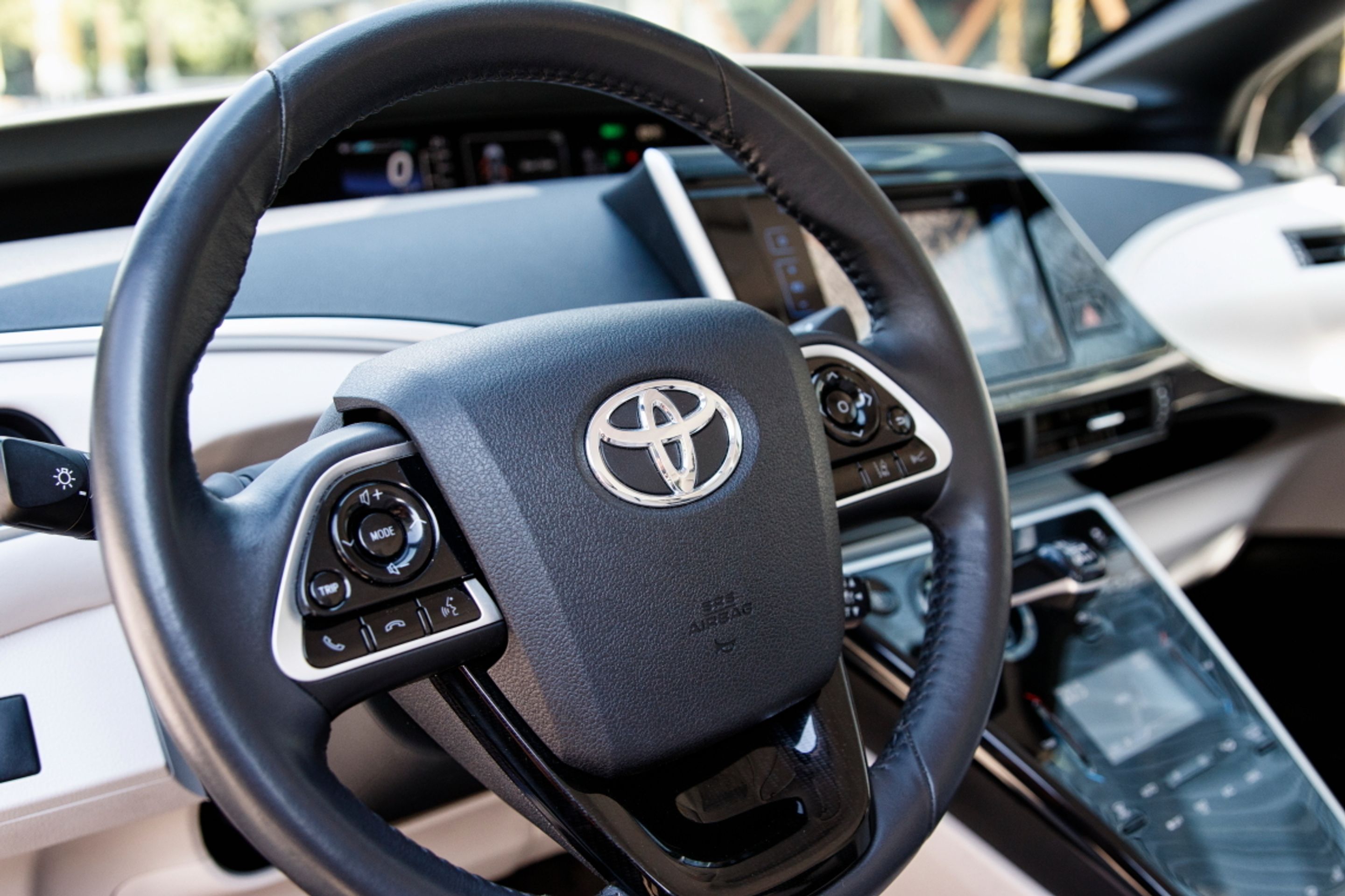 Toyota Mirai - 1 - Fotogalerie: Vodíková Toyota Mirai (8/26)