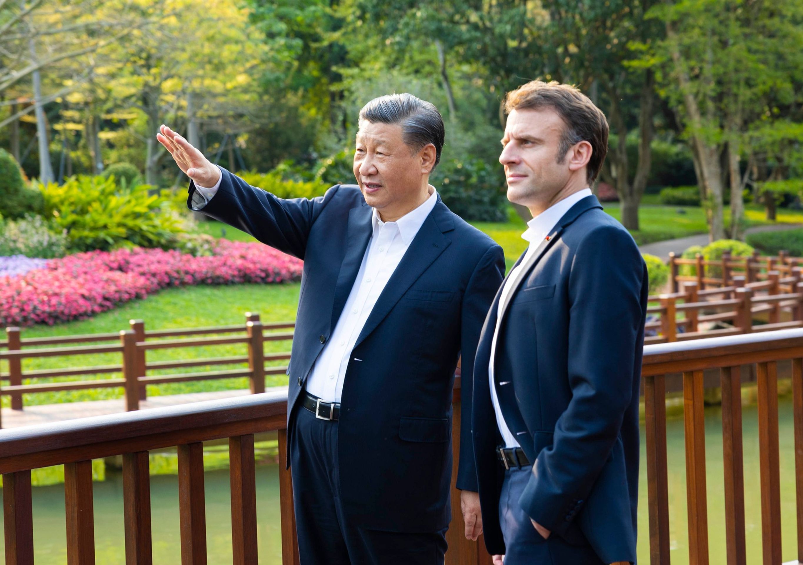 Si Ťin-pching, Emmanuel Macron - Emmanuel Macron (11/19)