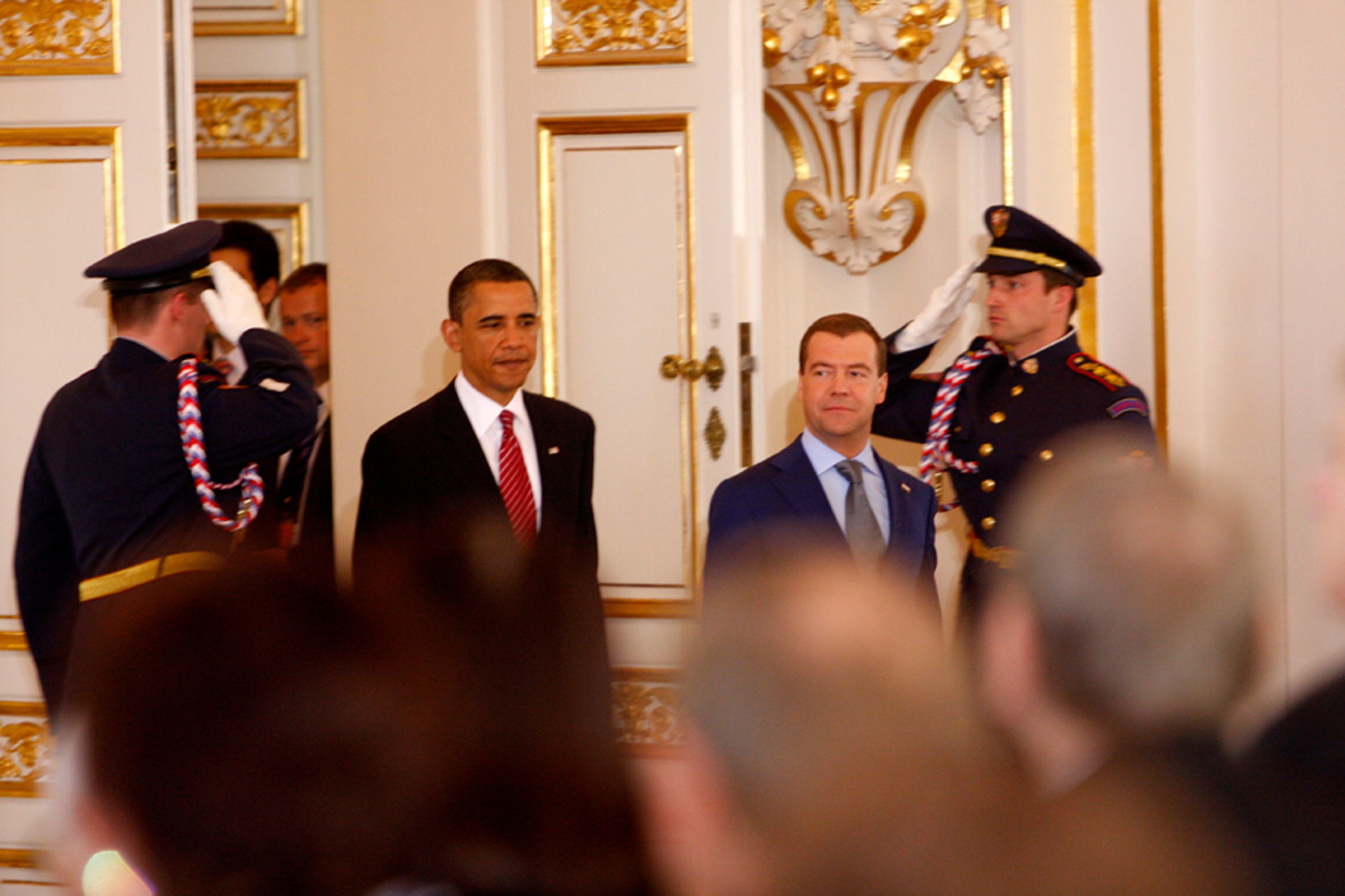 Obama a Medveděv-2 - GALERIE: Obama a Medveděv podepisují smlouvu o odzbrojení (7/26)