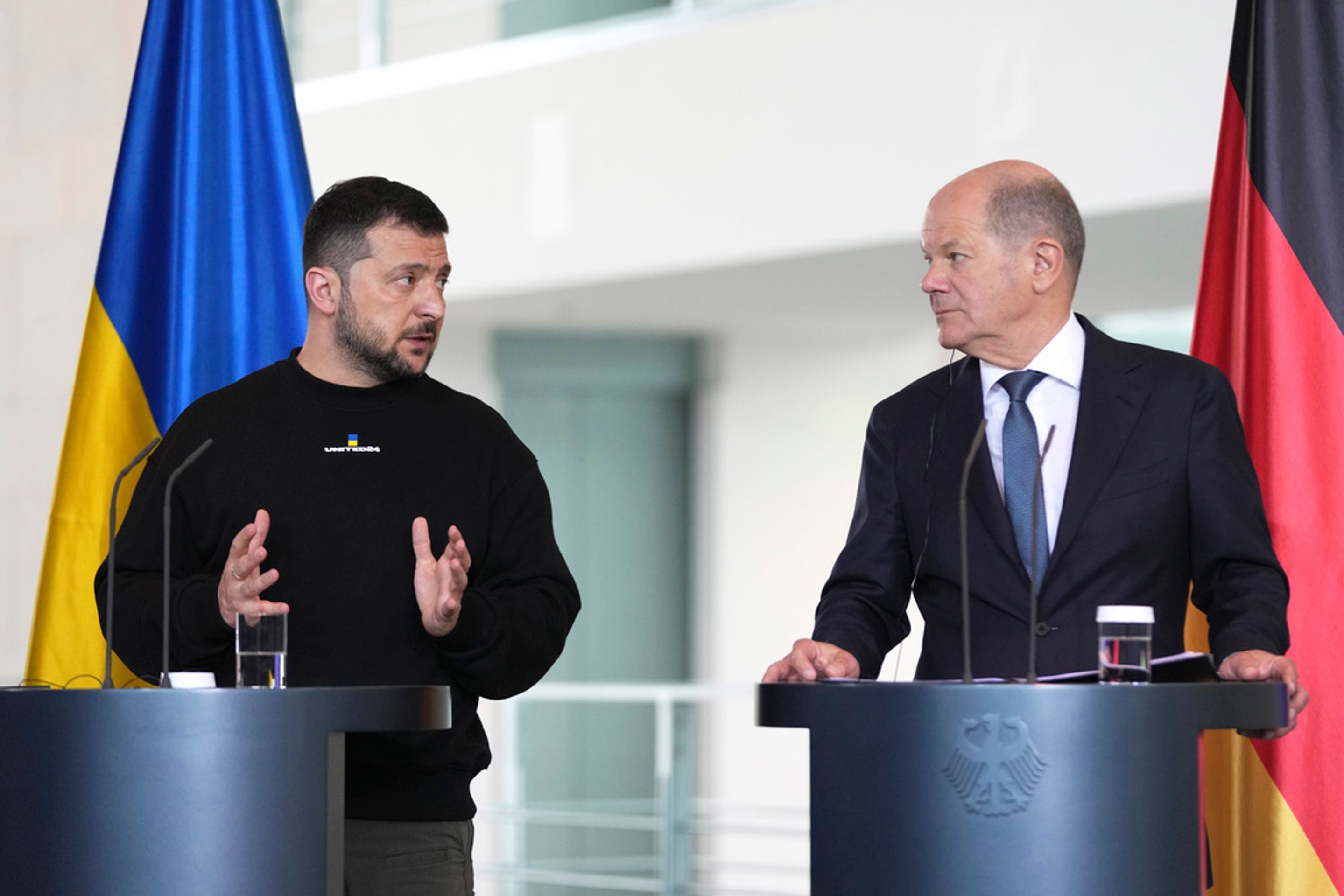 Volodymyr Zelenskyj, Olaf Scholz - Volodymyr Zelenskyj navštívil Evropu (3/5)
