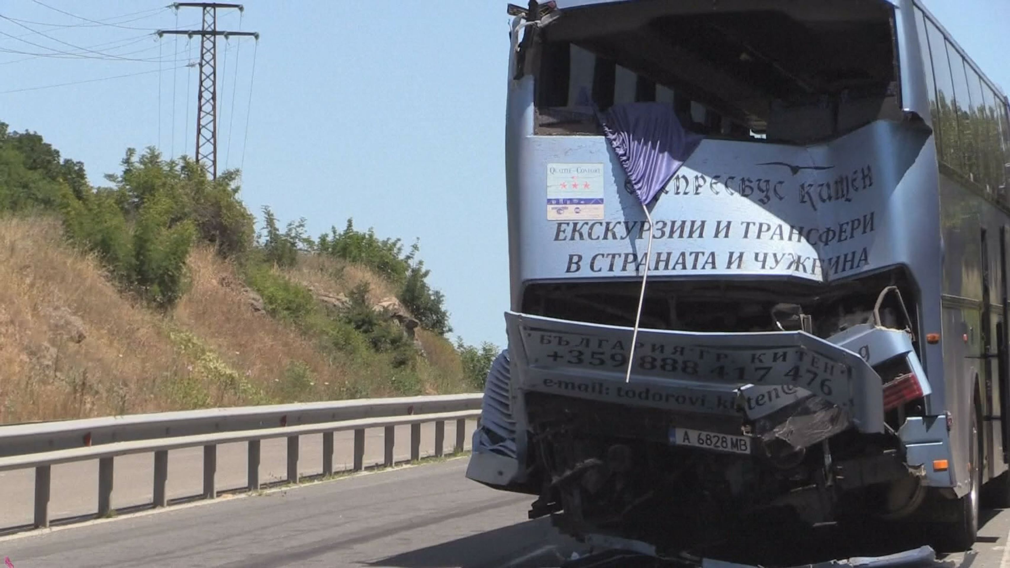 Nehoda českého autobusu v Bulharsku - 1 - GALERIE: Nehoda českého autobusu v Bulharsku (7/7)