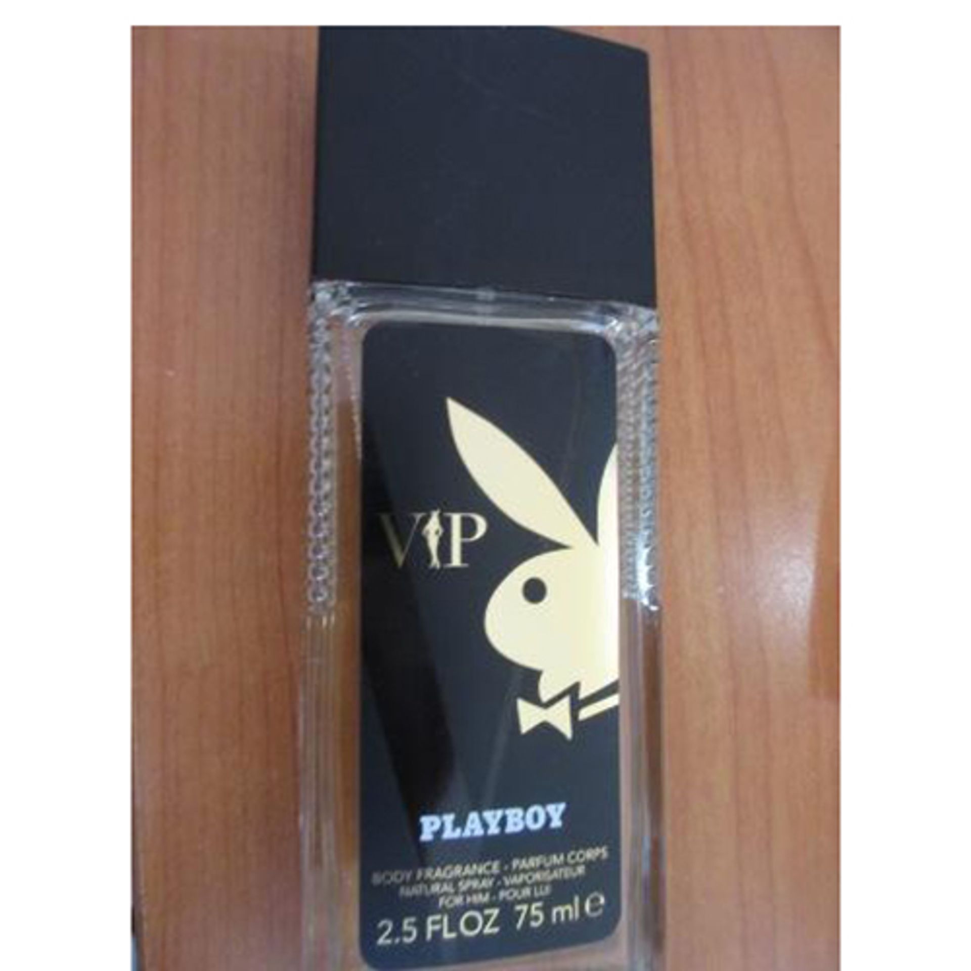 Parfém Playboy VIP - Nebezpečná kosmetika (2/20)