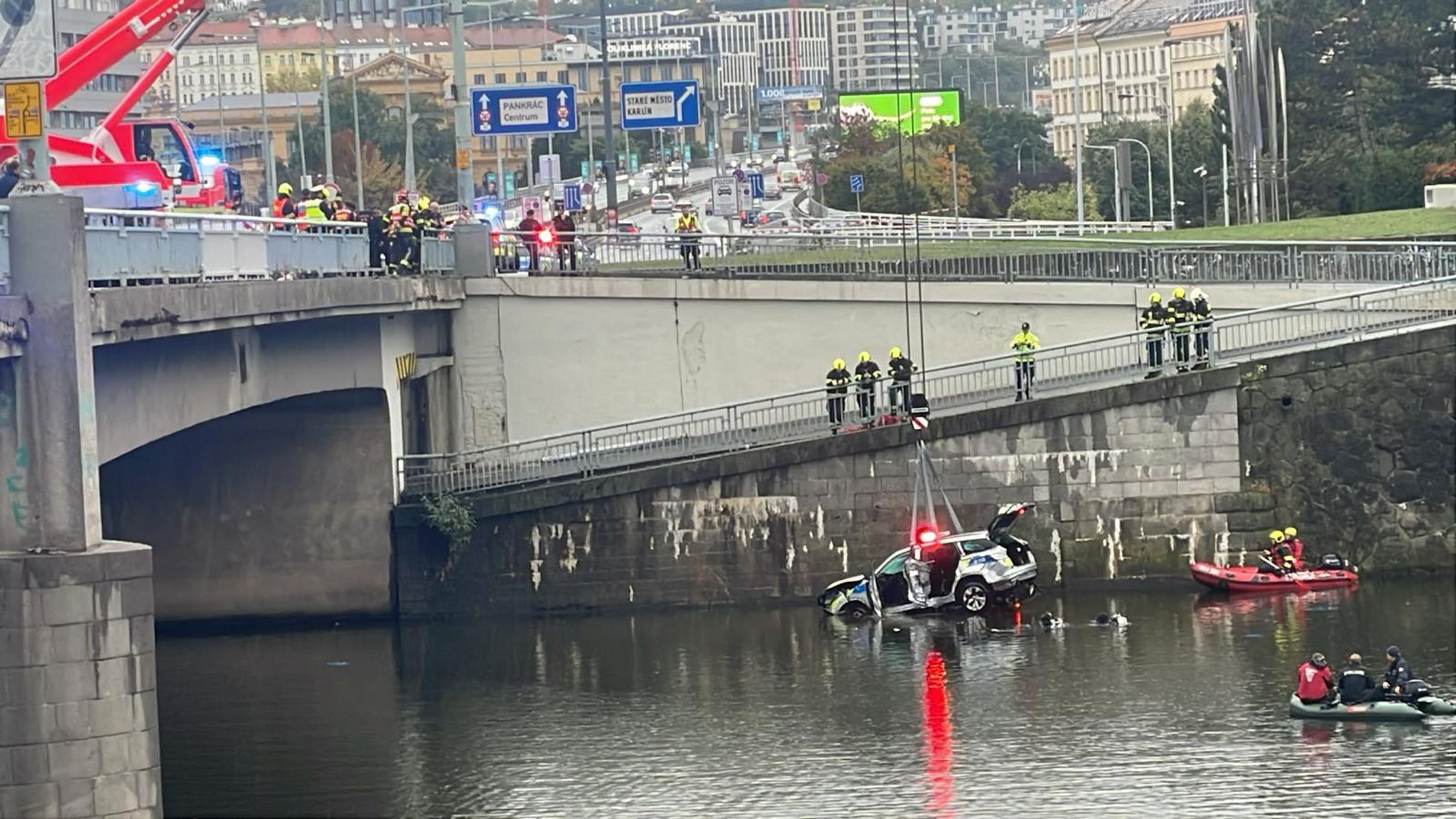 Vytahování policejního auta Praha - Vytahování policejního auta Praha (7/9)