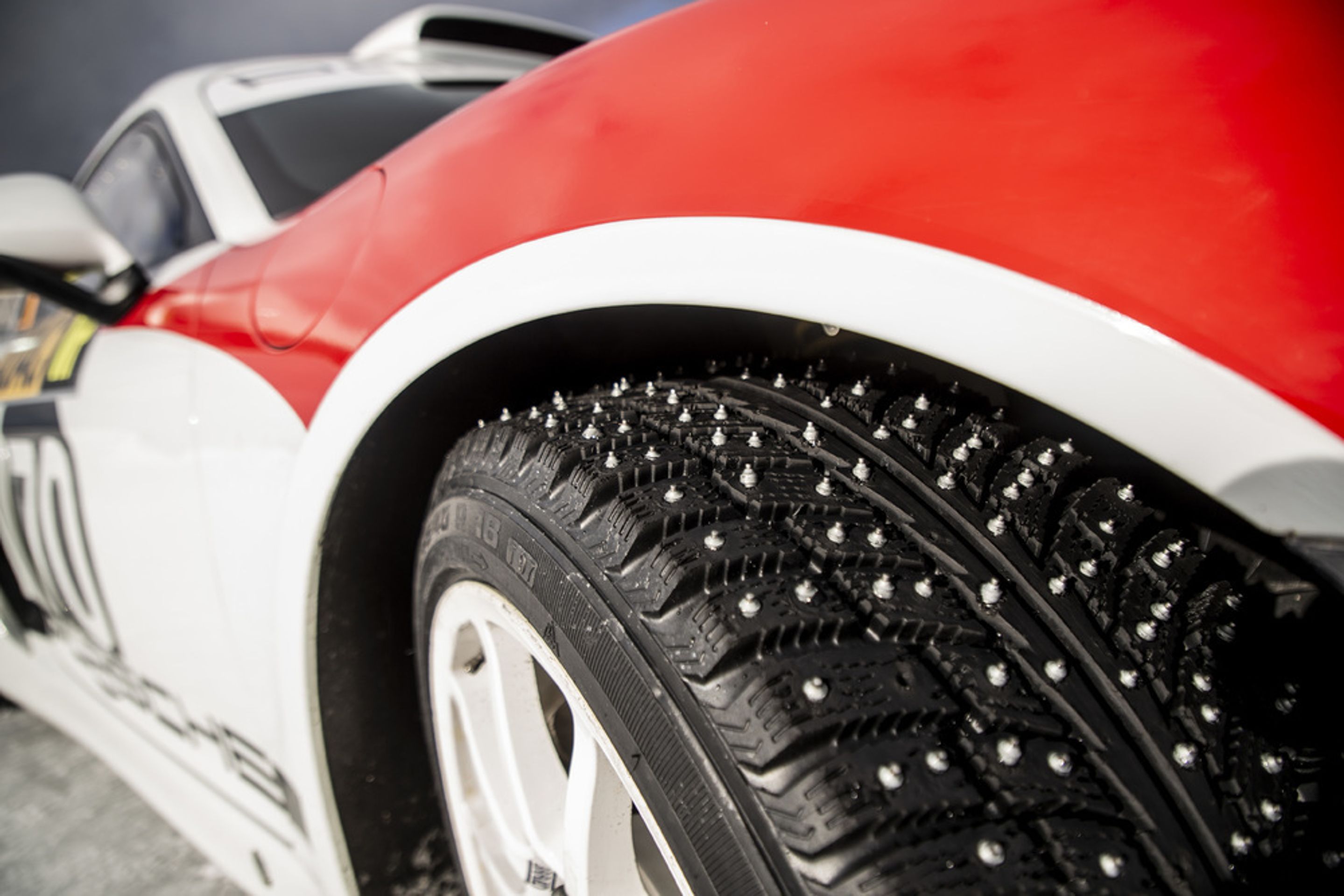 Porsche Cayman GT4 Rallye - 19 - Fotogalerie: Koncept závodního Porsche Cayman GT4 (3/11)