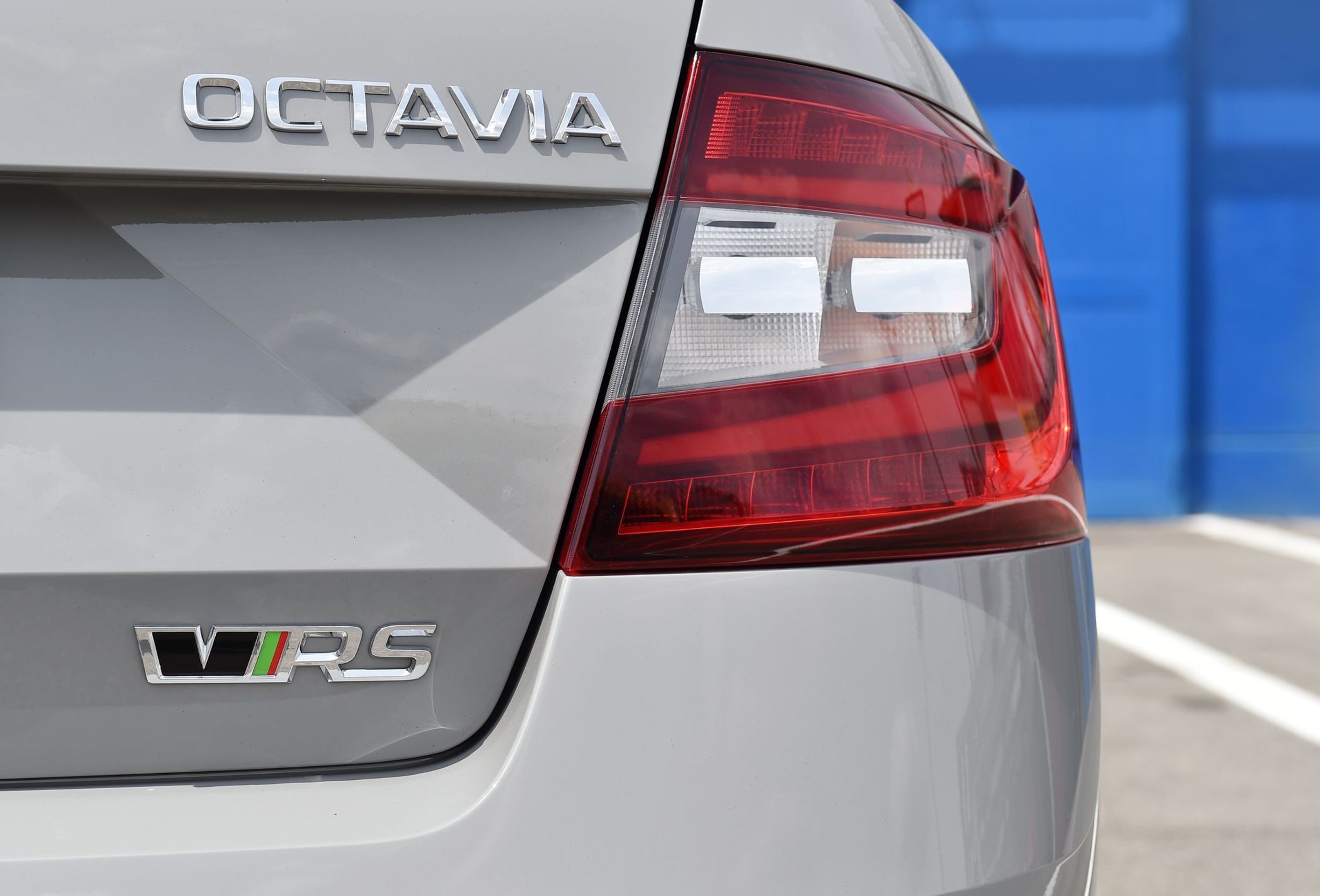 Škoda Octavia RS 245 - 5 - GALERIE: Škoda Octavia RS 245 (10/13)