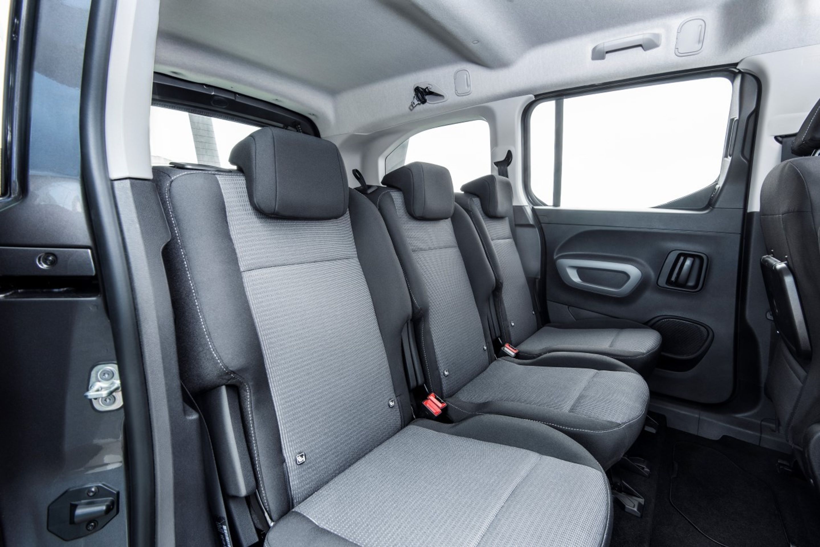 Toyota Proace City - 44 - Fotogalerie: Toyota Proace City jako dodávka i auto pro rodinu (19/28)