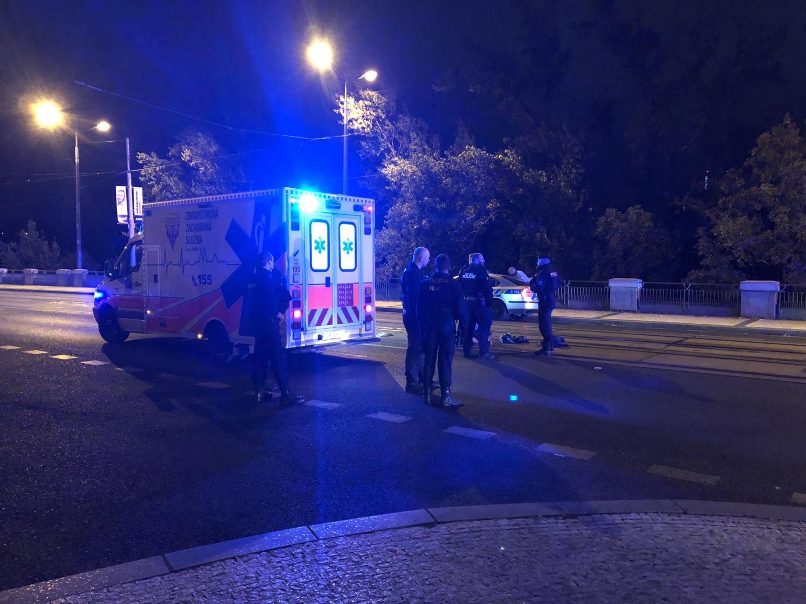 Policejní honička skončila nehodou na Bubenském nábřeží - 6 - GALERIE: Honička skončila nehodou na Bubenském nábřeží (4/7)