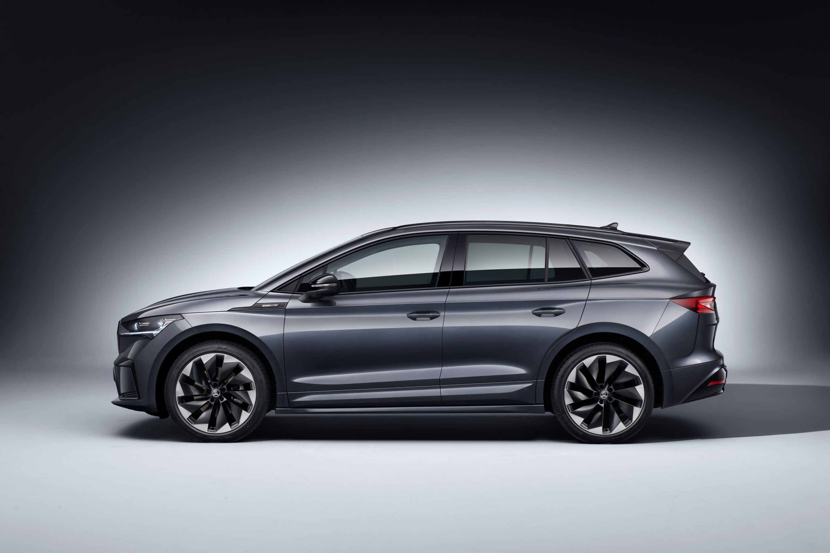 Škoda Enyaq Sportline iV - 21 - Fotogalerie: Škoda Enyaq ve verzi Sportline (9/14)