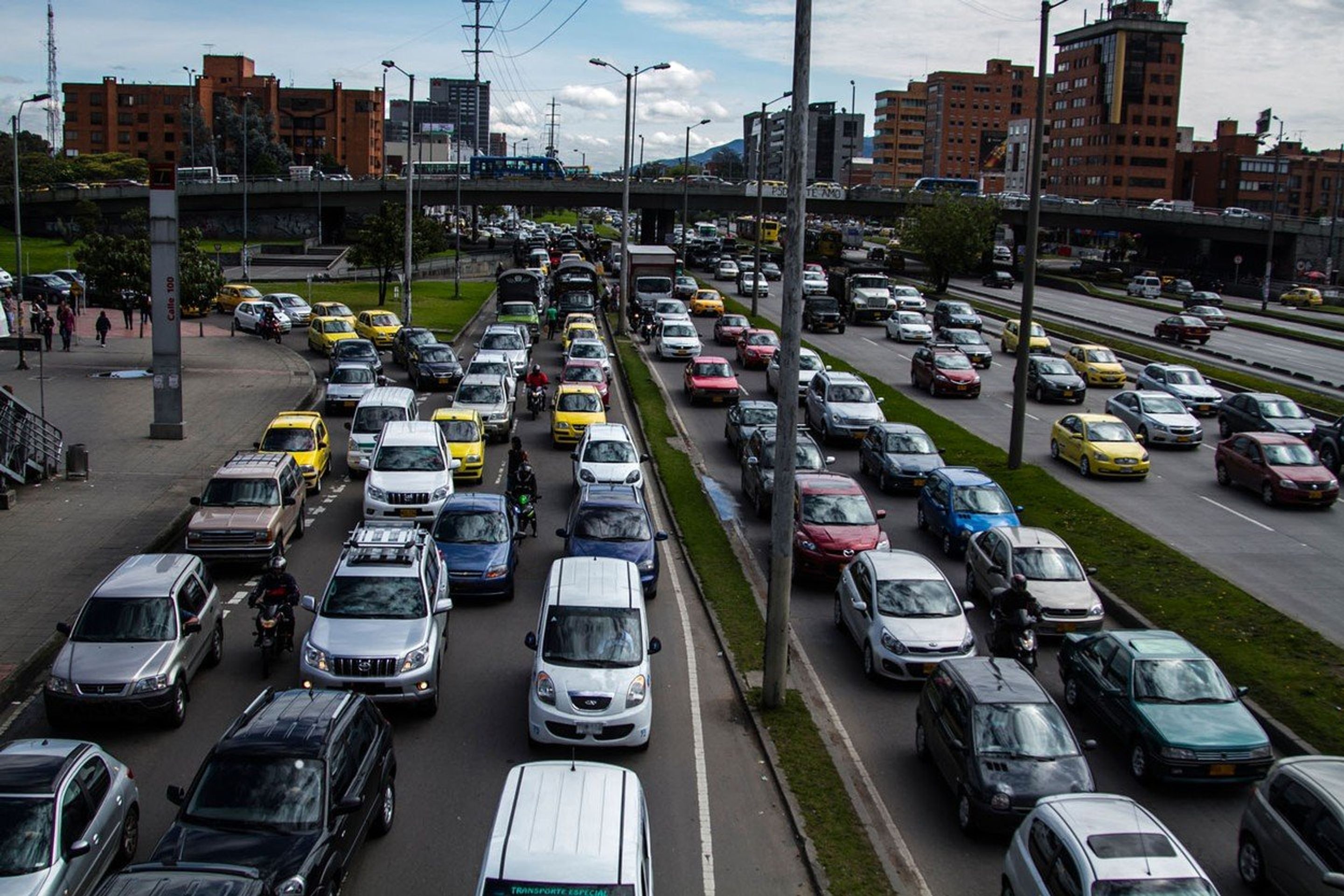 6. Bogota, Kolumbie: 75 hodin v zácpě ročně - Fotogalerie: Světová města s nejhorší dopravou (2/7)